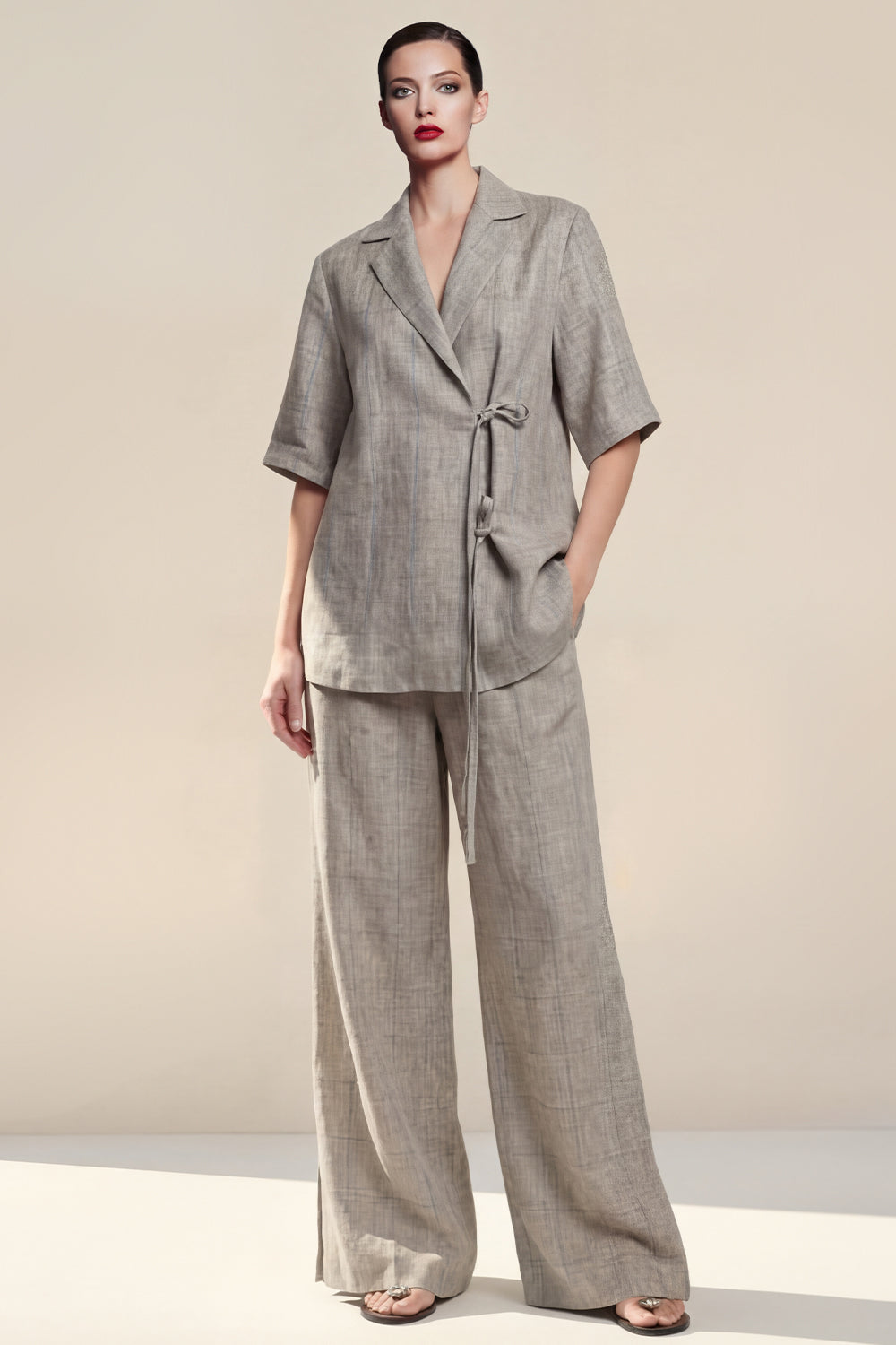 Grey 2 Piece Notched Lapel Half Sleeves Women Business Suits with Pockets