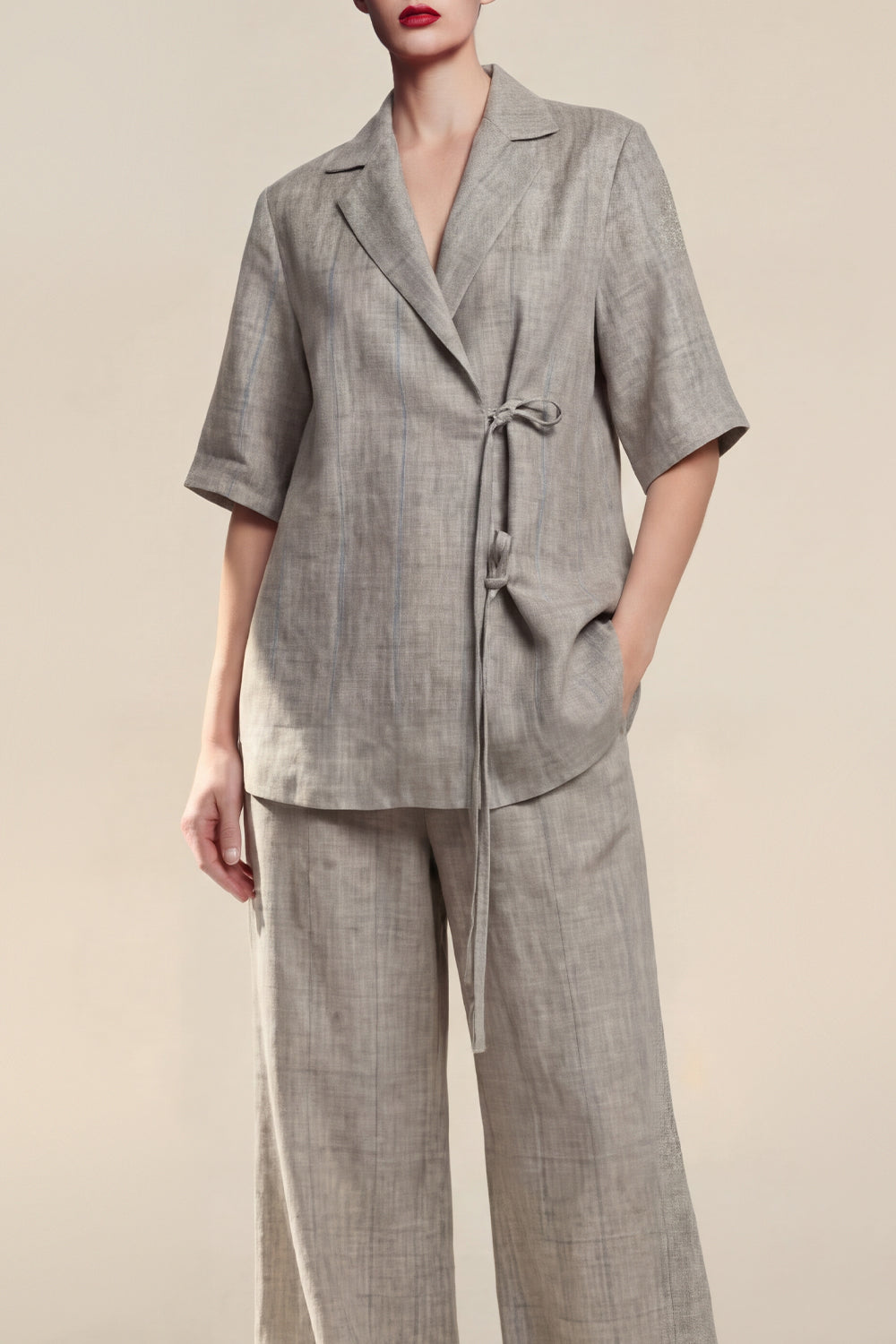 Grey 2 Piece Notched Lapel Half Sleeves Women Business Suits with Pockets