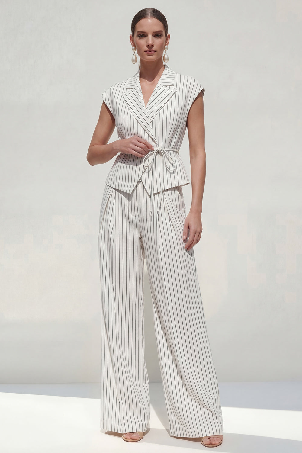 White 2 Piece Cap Sleeves Striped Notched Lapel Business Suits with Pockets