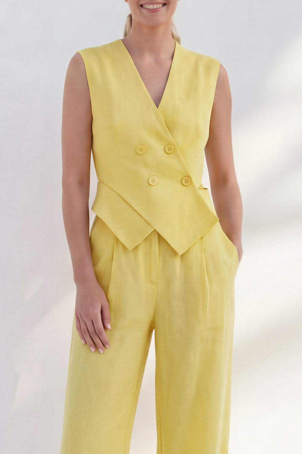 Butter Yellow 2 Piece Double Breasted V Neck Business Suits with Pockets