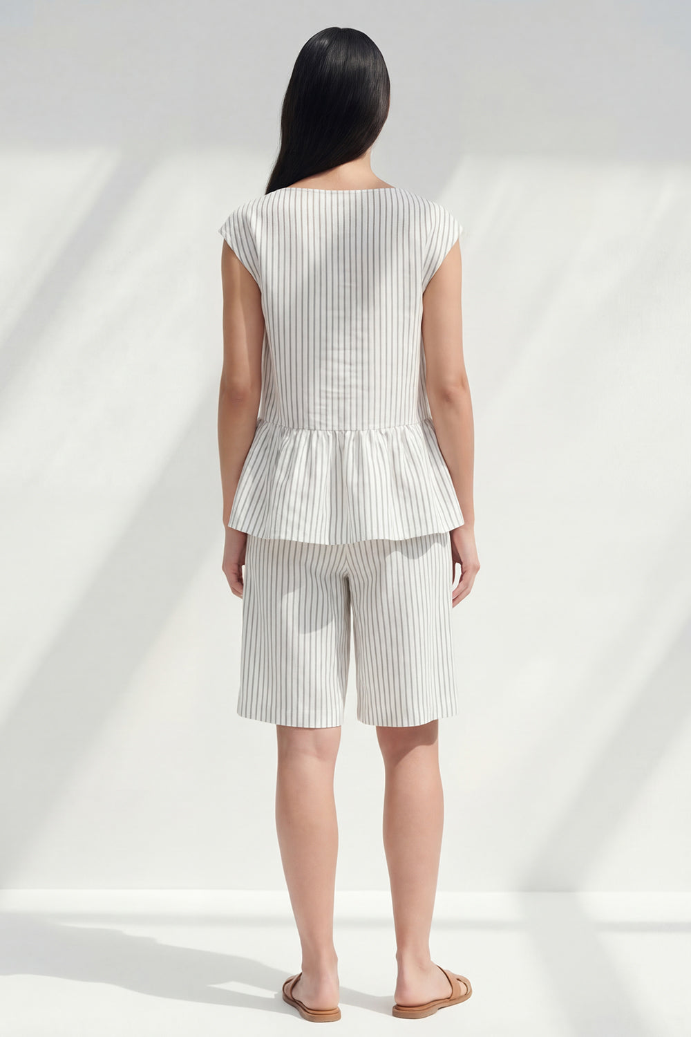 2 Piece White Ruffled Striped Cap Sleeves Business Suits with Pockets
