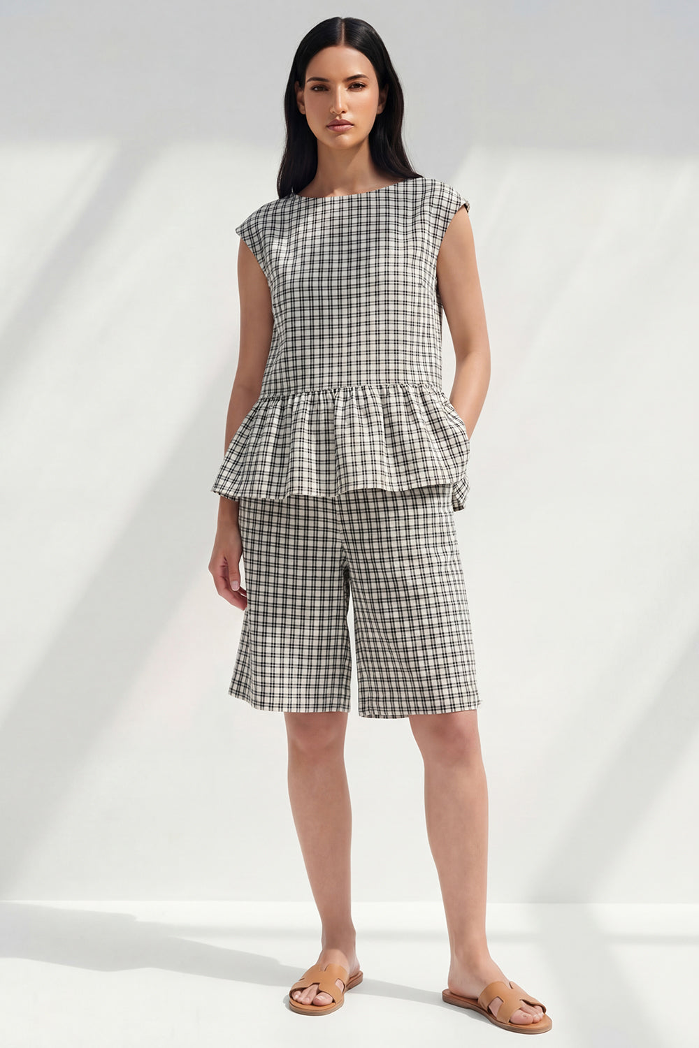 2 Piece Black and White Plaid Boat Neck Business Suits with Ruffles