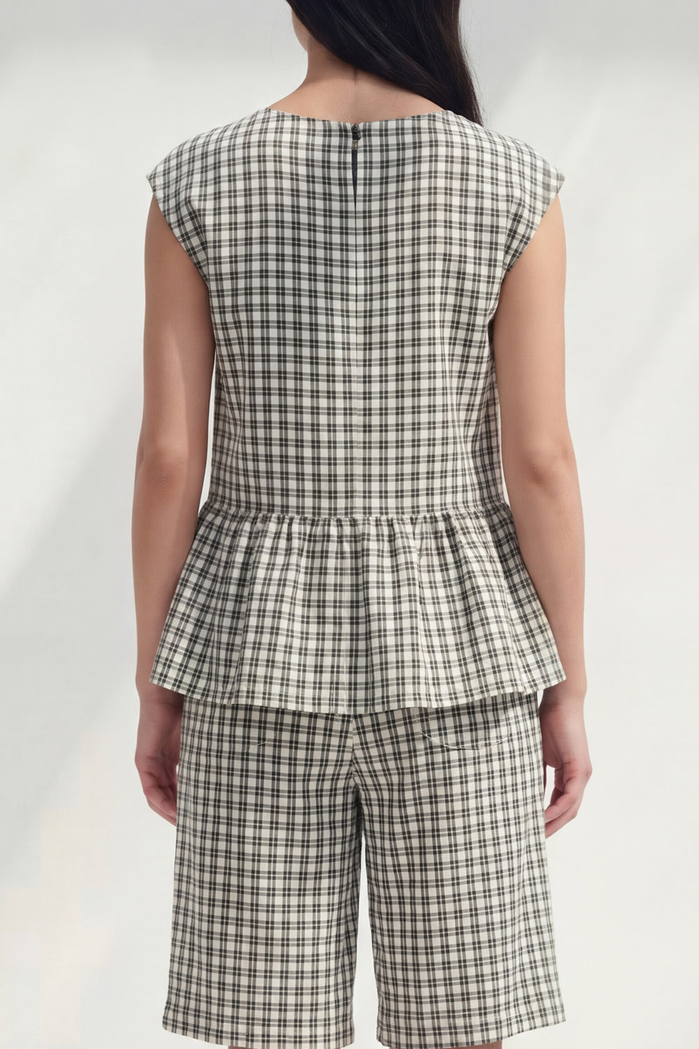 2 Piece Black and White Plaid Boat Neck Business Suits with Ruffles