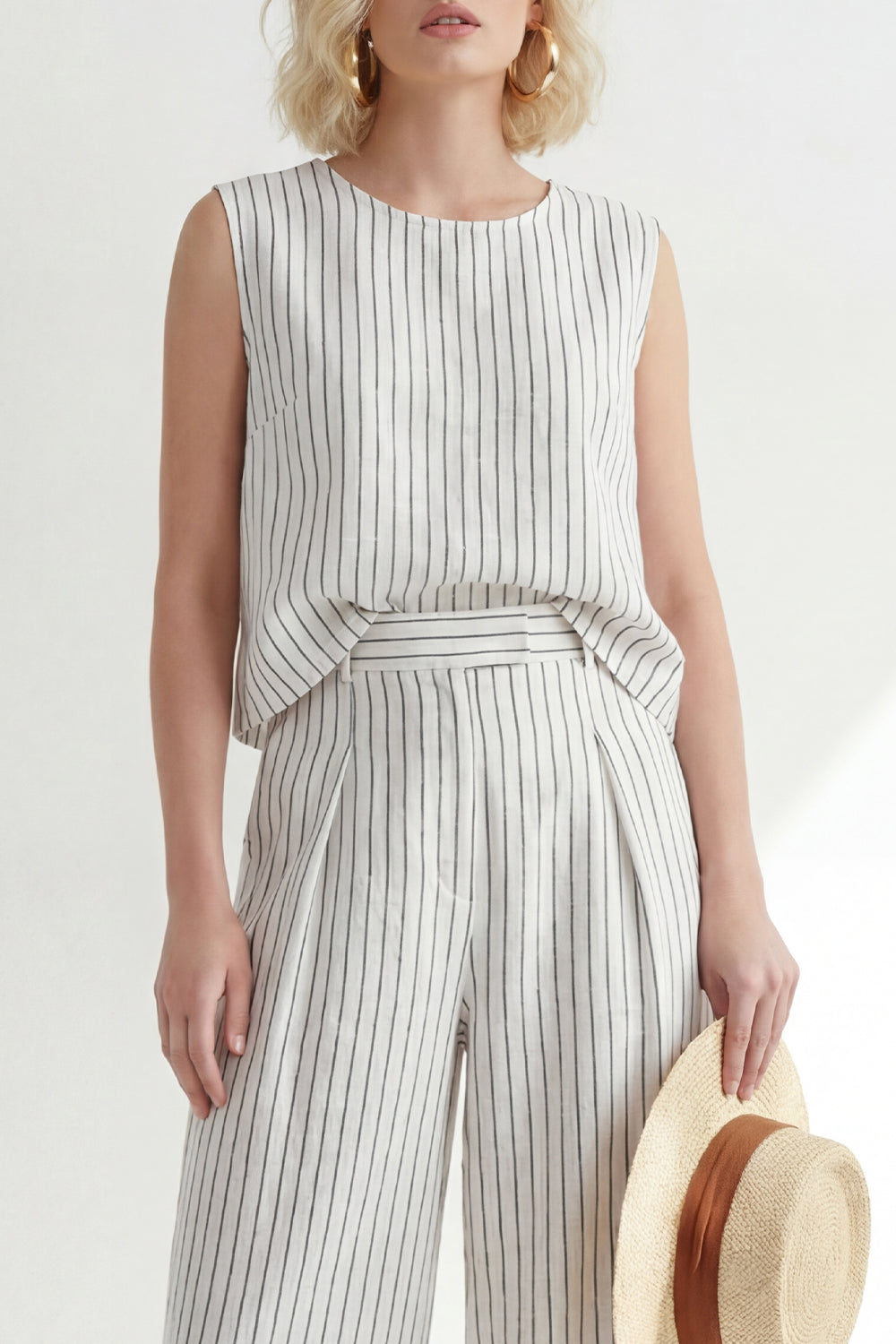2 Piece White Round Neck Striped Sleeveless Wide Leg Business Suits