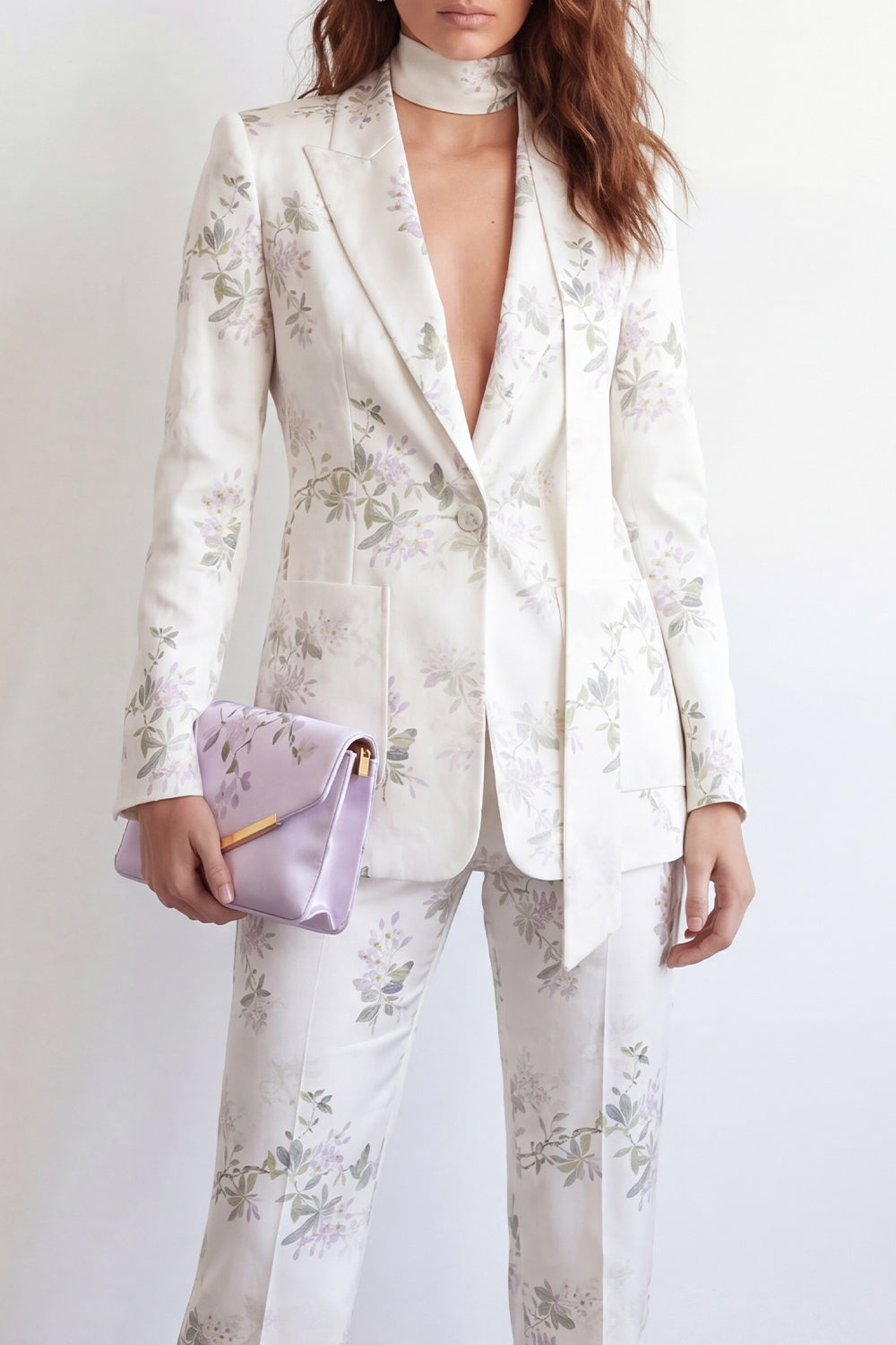 White Floral 2 Piece One Button Peak Lapel Long Sleeves Business Suits