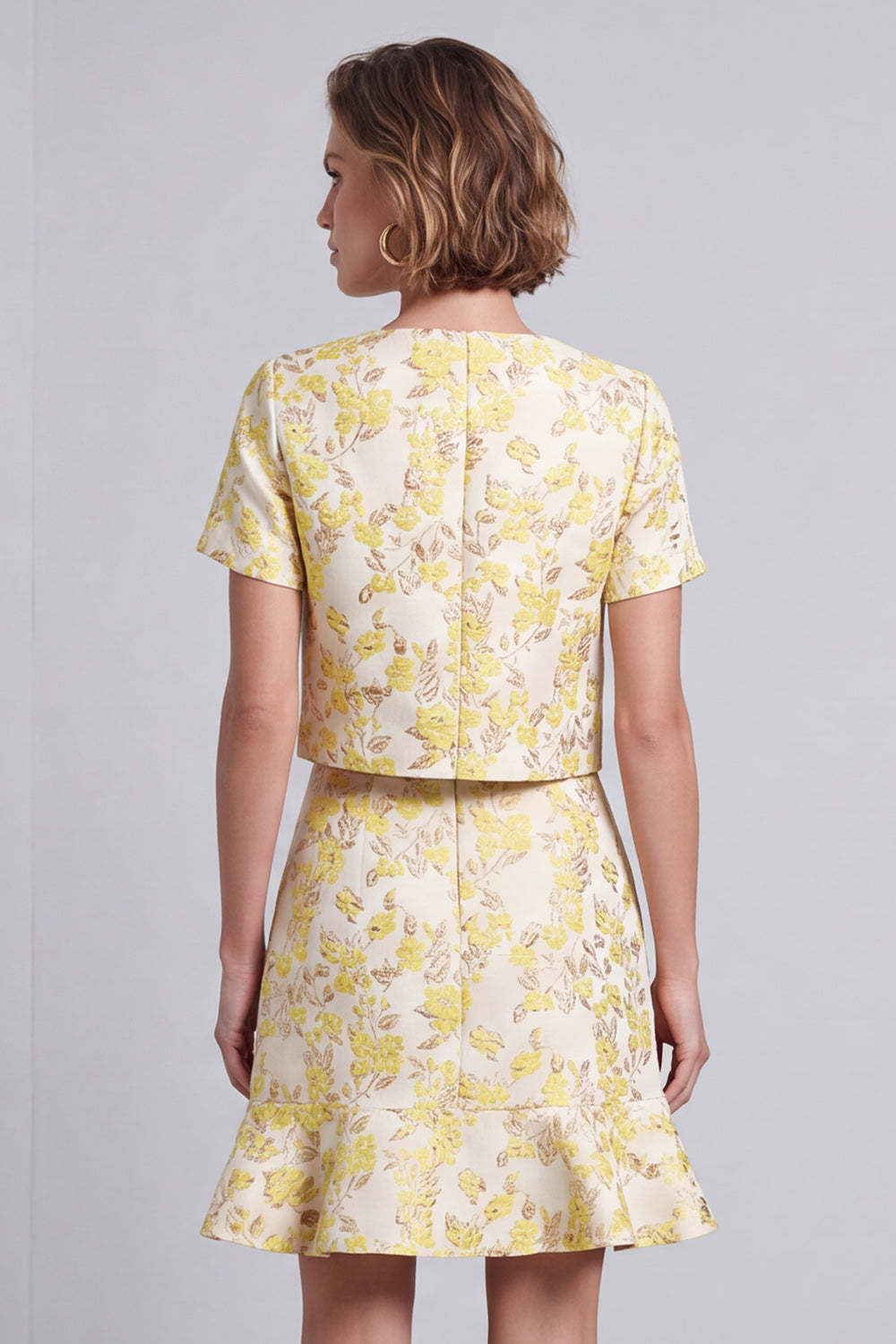 2 Piece Light Yellow Round Neck Jacquard Short Prom Suits
