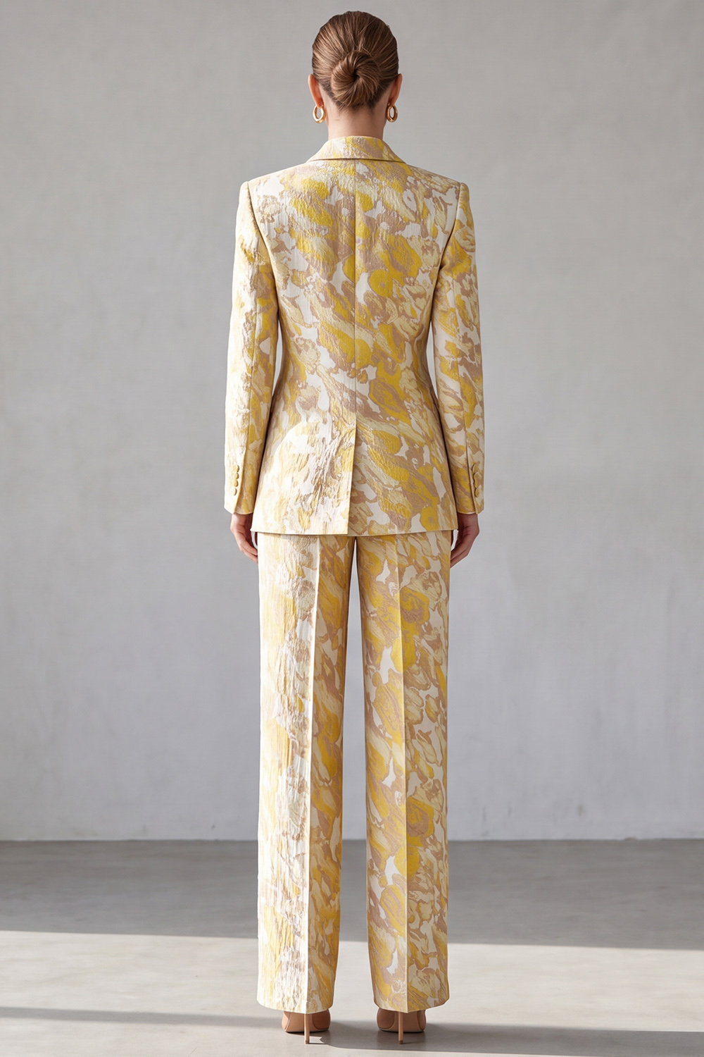 Yellow Printed Peak Lapel Long Sleeves Prom Suits