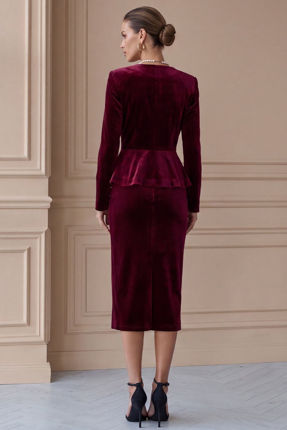 Burgundy Fitted Velvet Square Neck Long Sleeves Business Suits with Covered Button