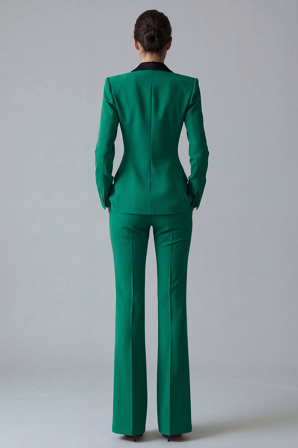 2 Piece Dark Green Slim Fit Peak Lapel Business Suits with Pockets