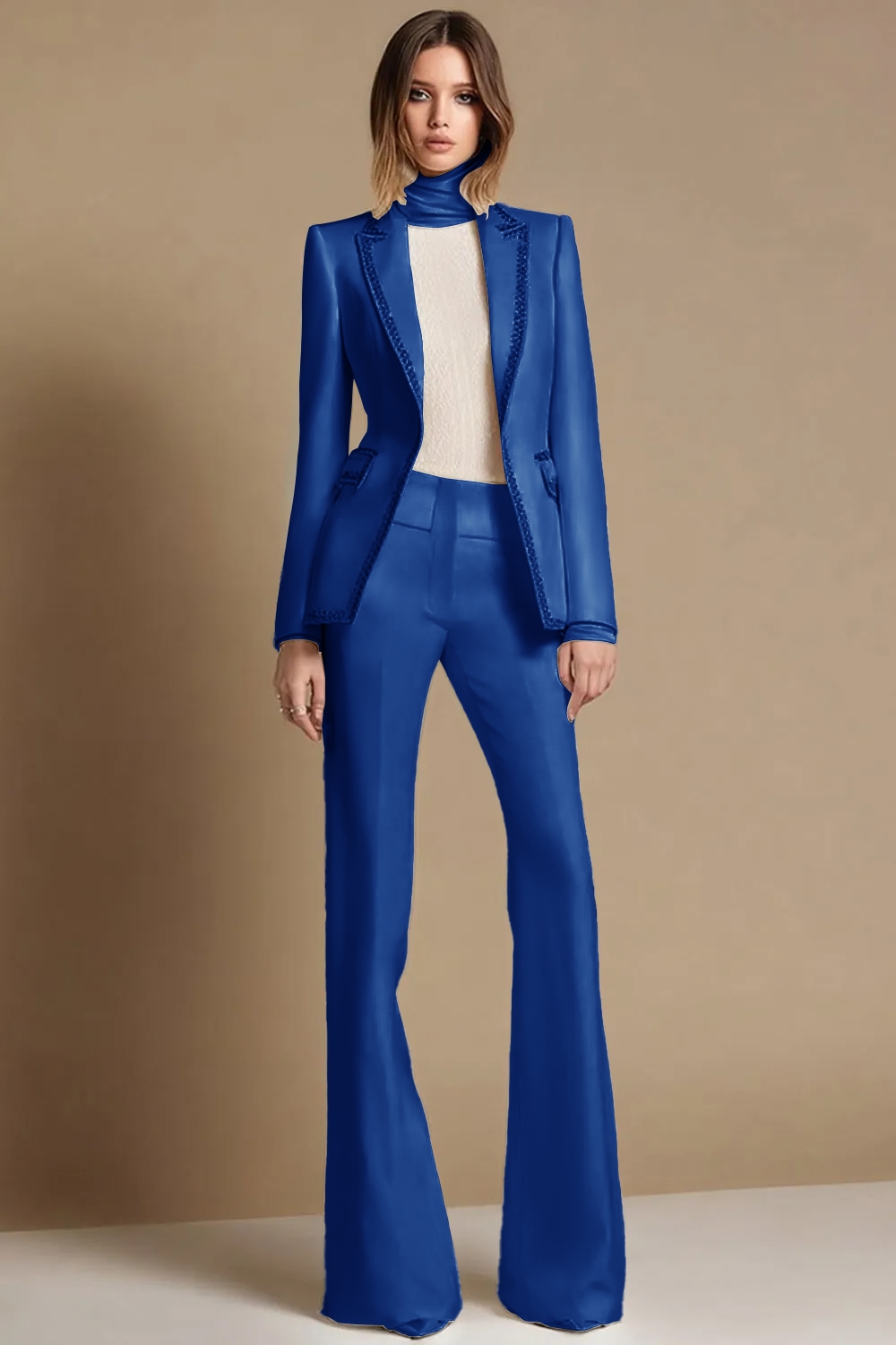 Sparkly 2 Piece White Long Sleeves Peak Lapel Business Suits with Beading