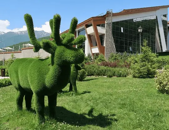 Outdoor Artificial Turf Animals - Bull Deer