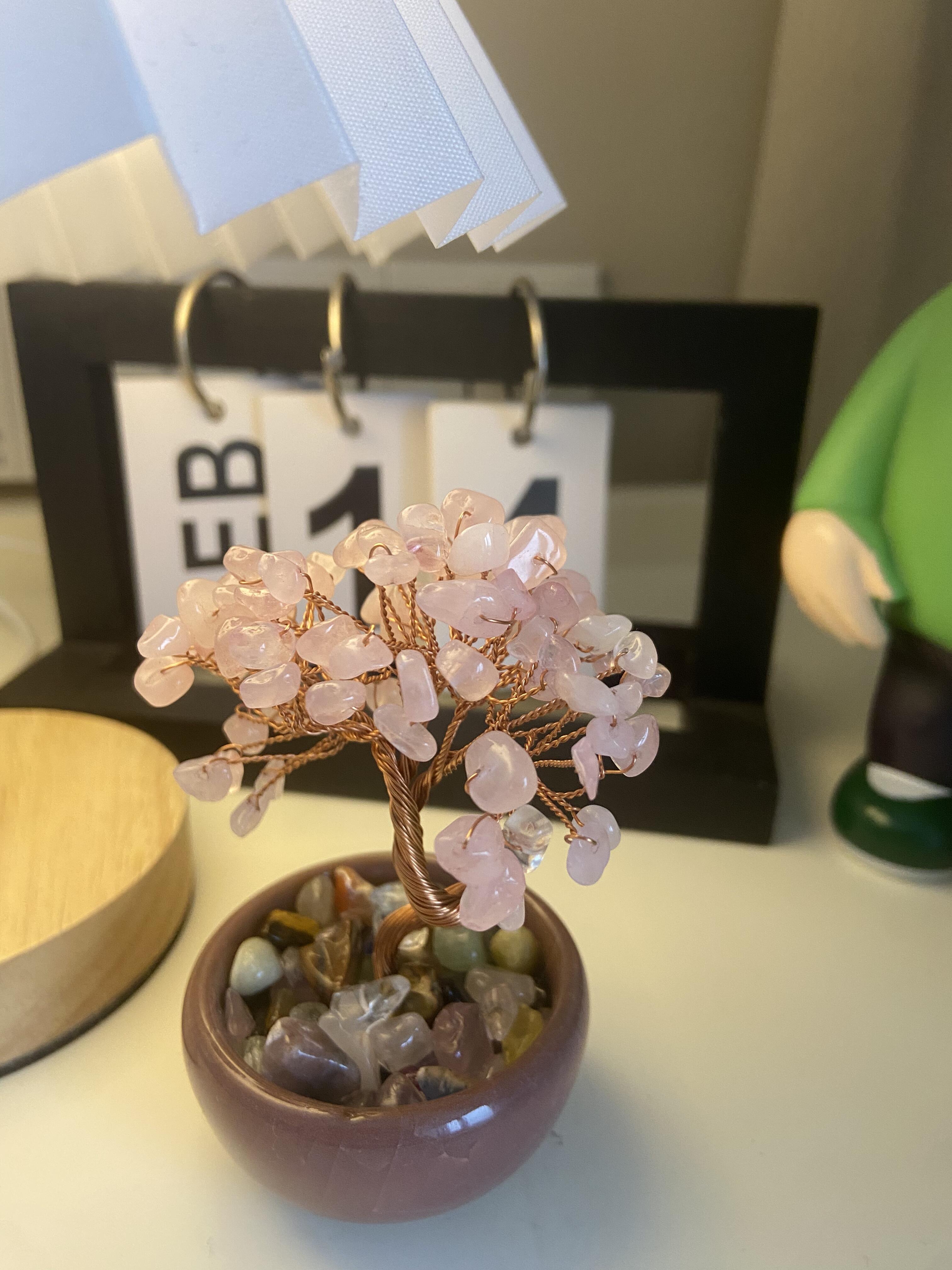 Natural Crystal Tree Sculpture for Desktop Decoration