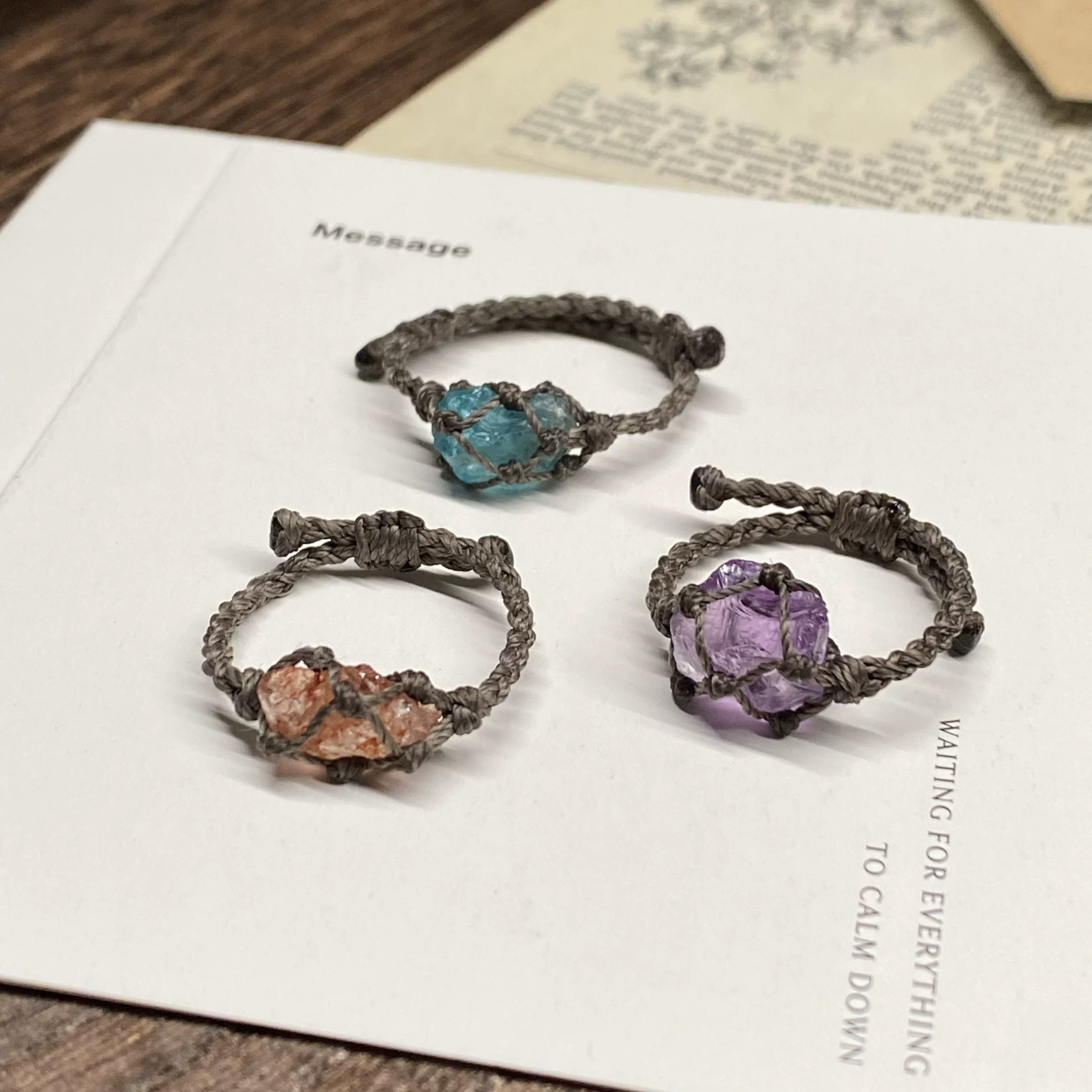 Handwoven Natural Crystal Macramé Ring – Gray Net Pouch Style