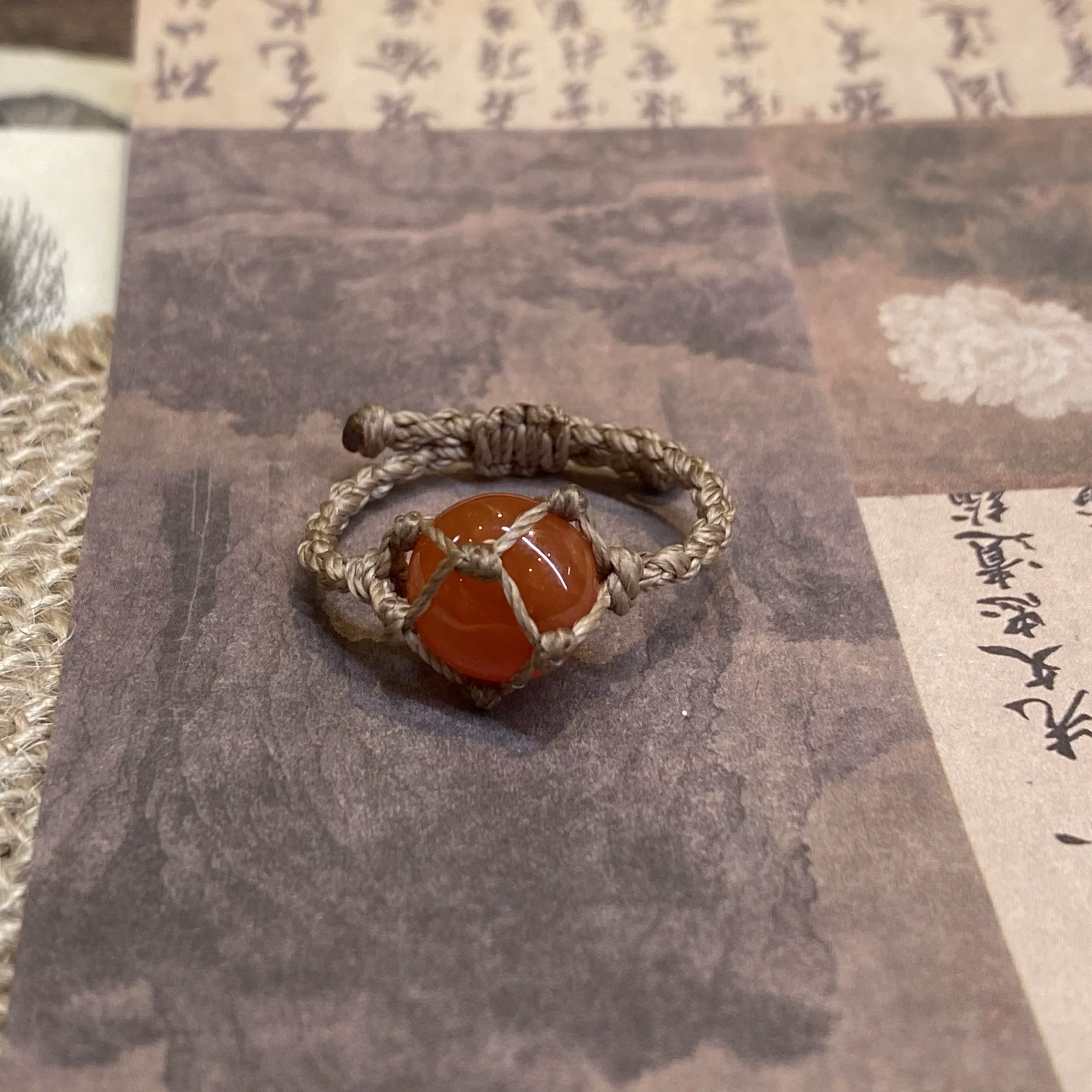 Handwoven Natural Crystal Macramé Ring – Gray Net Pouch Style