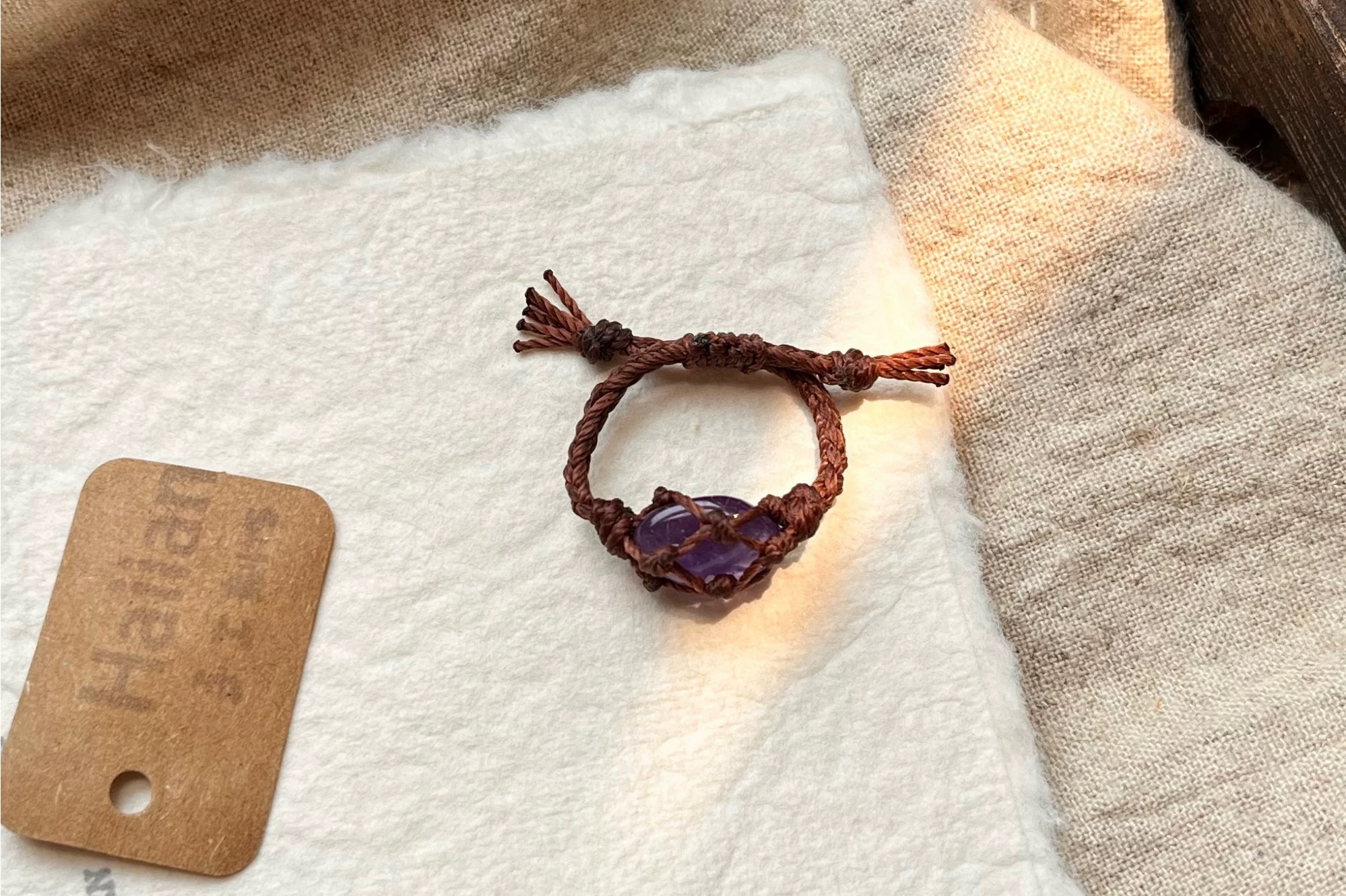 Handwoven Natural Crystal Macramé Ring – Gray Net Pouch Style