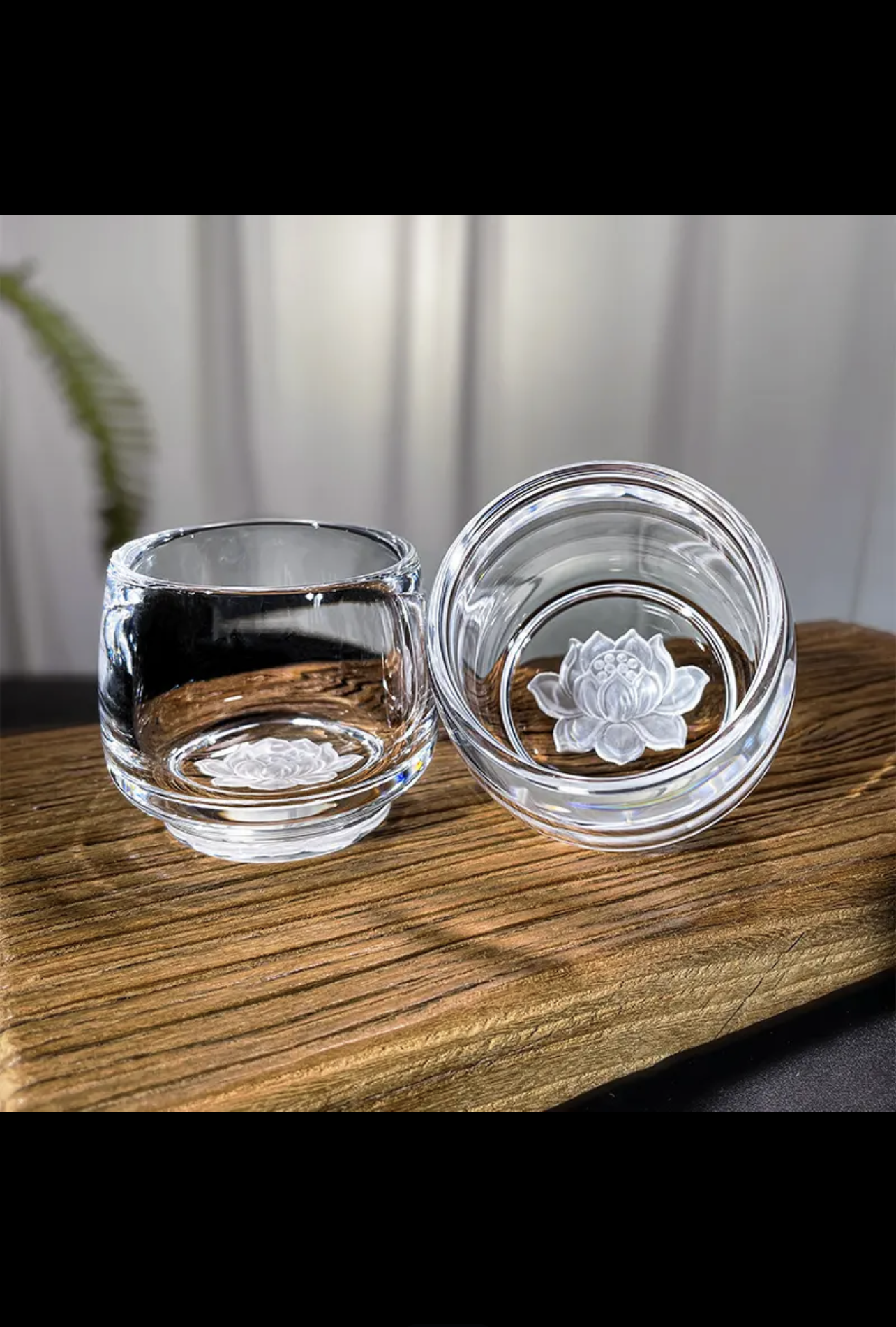 Crystaltells Handmade Natural Quartz Crystal Glass Hand Carved Lotus 90ml Gift Package