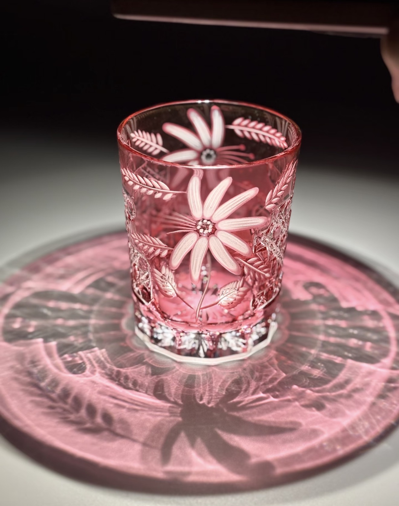 Premium Edo Kiriko Crystal Tumbler – Hand-Carved Floral Whiskey Tasting Glass