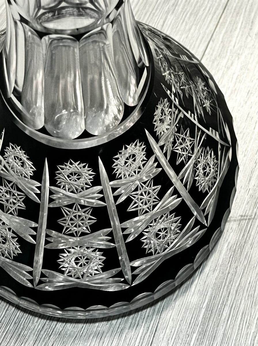 Heavyweight Carved Shisha Vase – Wide-Bottom Replacement Hookah Glass