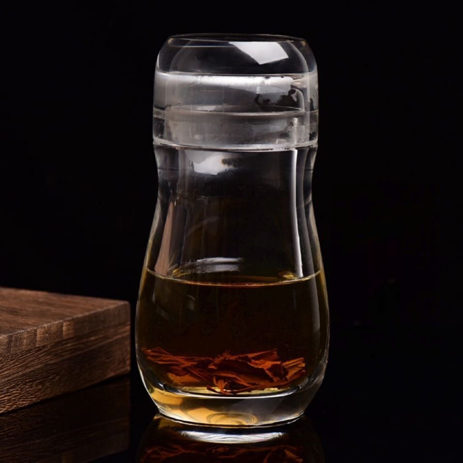 Natural Raw Crystal Water Cup with Lid – Handcrafted Energy-Infused Tumbler