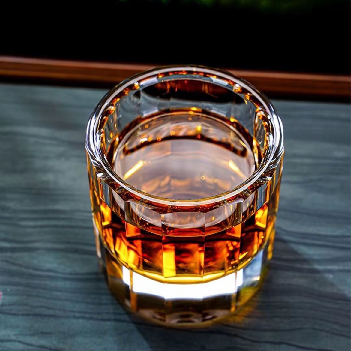 Natural Crystal Whiskey Glass – Thickened Handmade Rock Tumbler