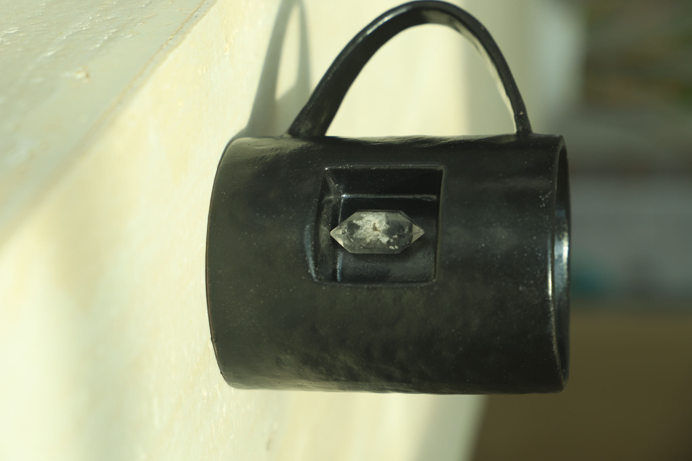 Raw Crystal & Ceramic Mug – A Perfect Fusion of Nature and Craftsmanship