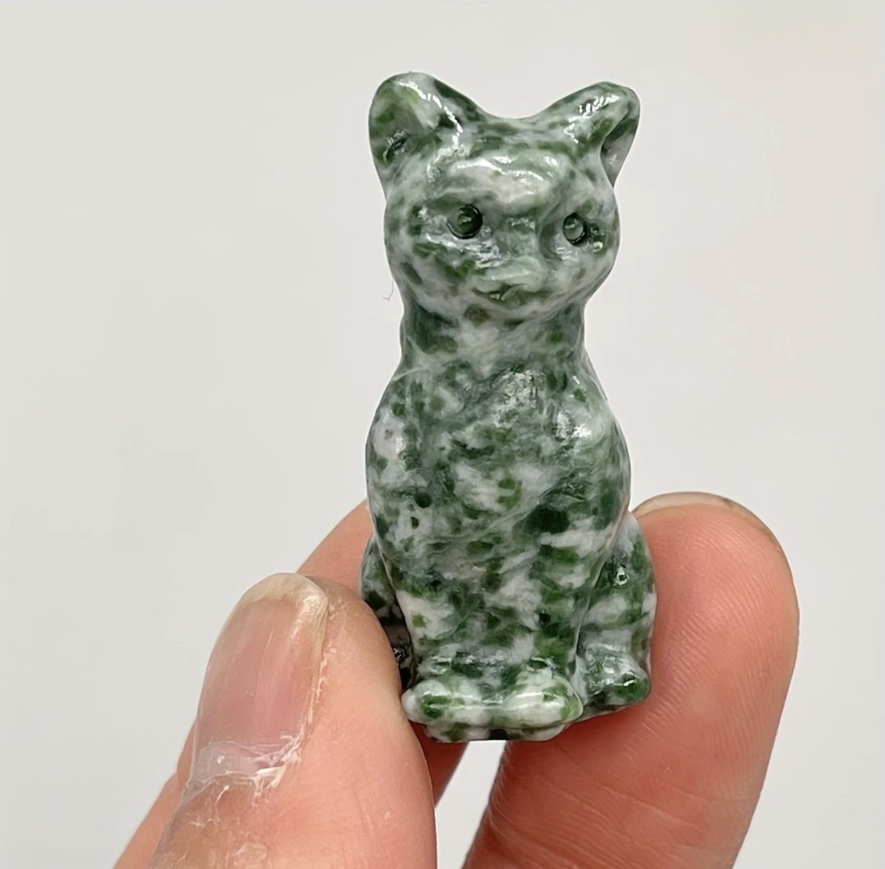 Enchanted Magic Cat Crystal Figurine - Hand-Carved Natural Gemstone Ornament