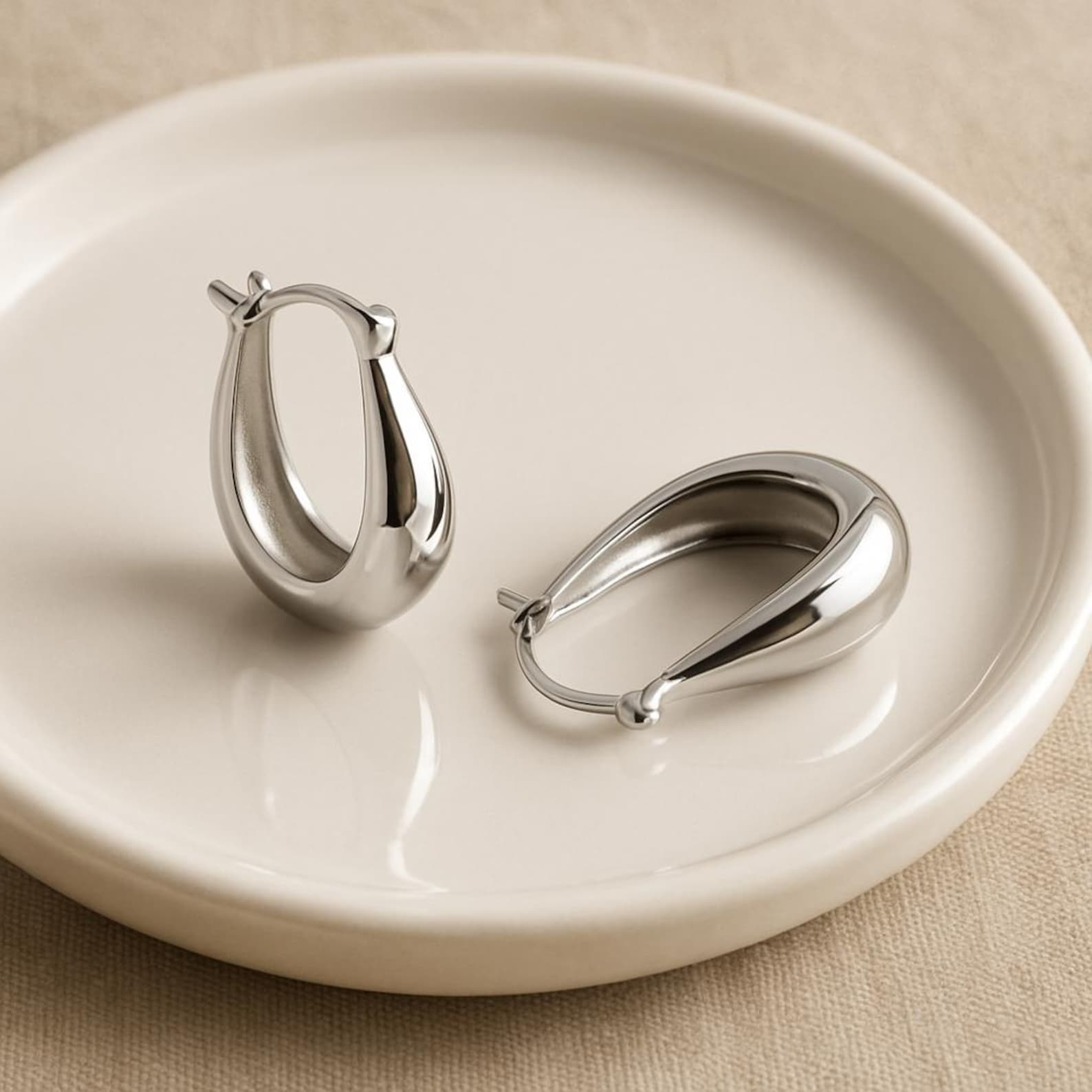 Sterling Silver Teardrop Earrings (2PCS)