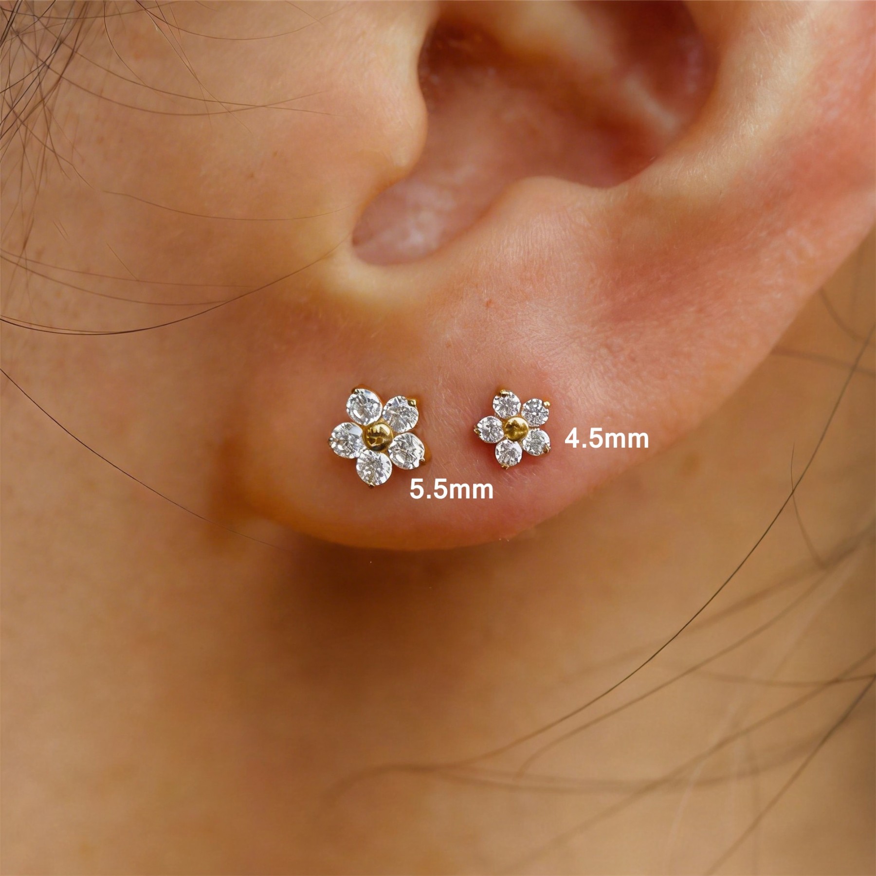 Mini flower Labret Stud (2 PCS)