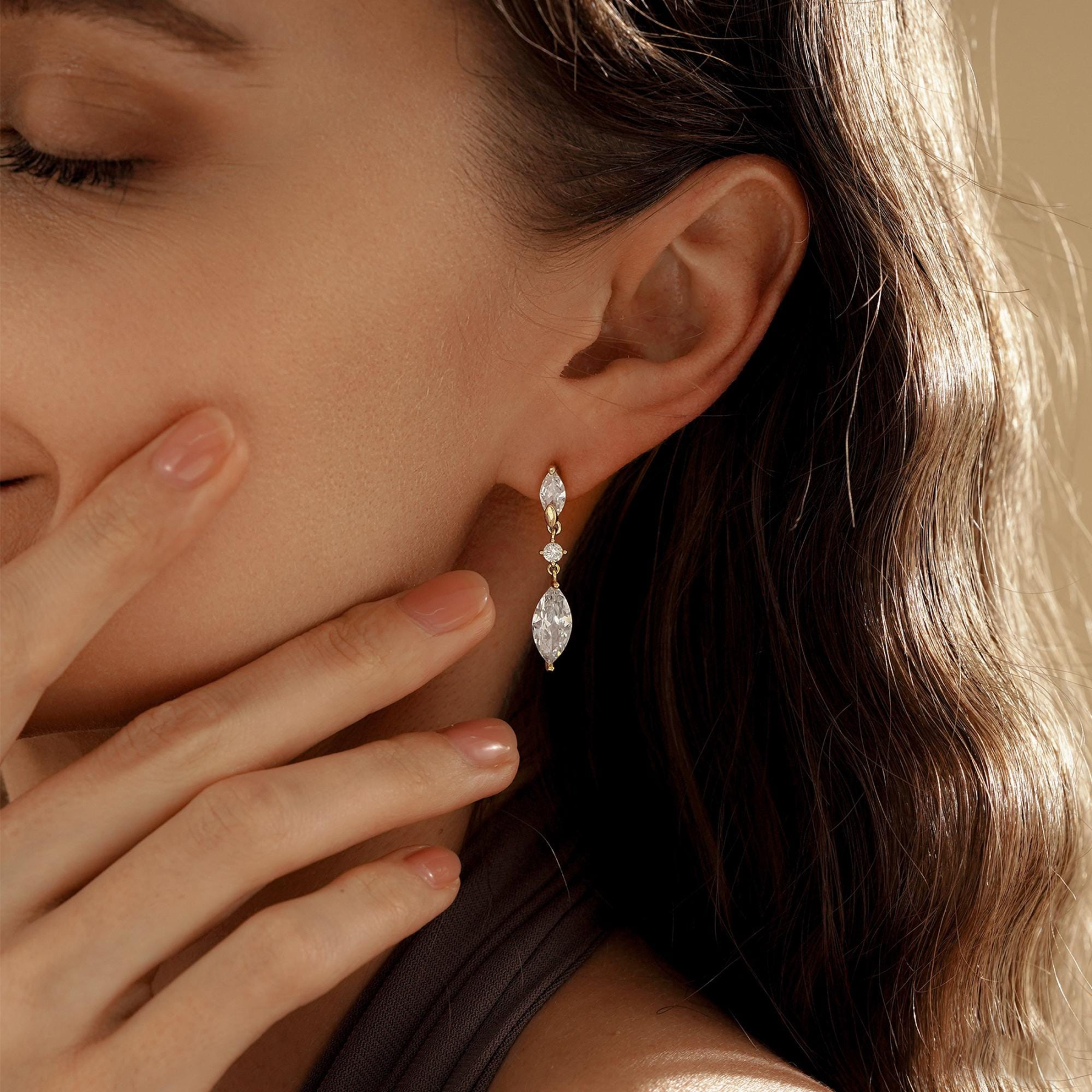 Minimal Diamond Drop Earrings