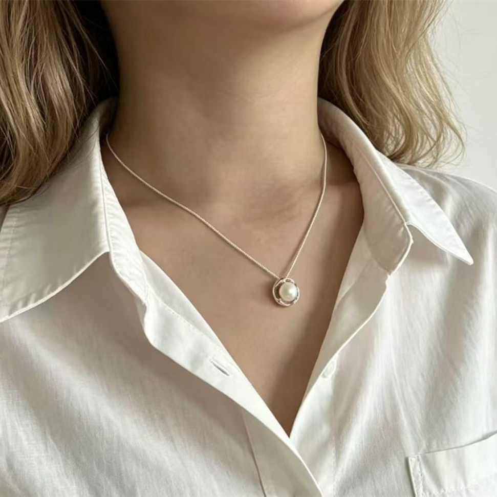 Pearl Bloom Necklace