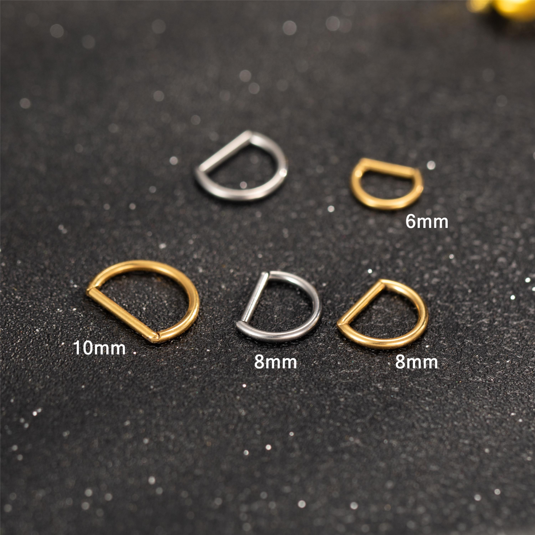 D-Shaped Hinged Hoop Earrings — Minimal Curves for Everyday Stacking
