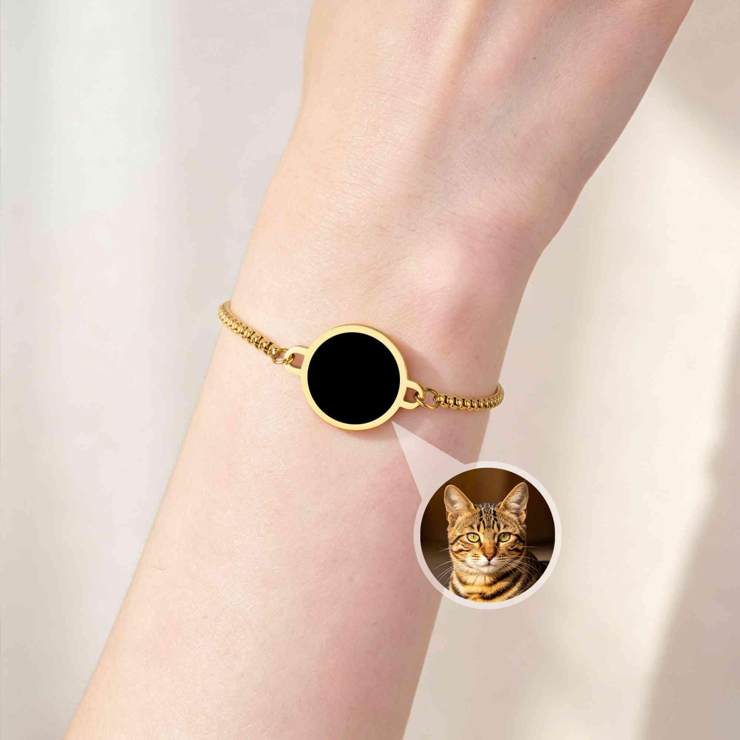 Personalized Heat-Reveal Photo Bracelet — Warmth Brings Memories to Life