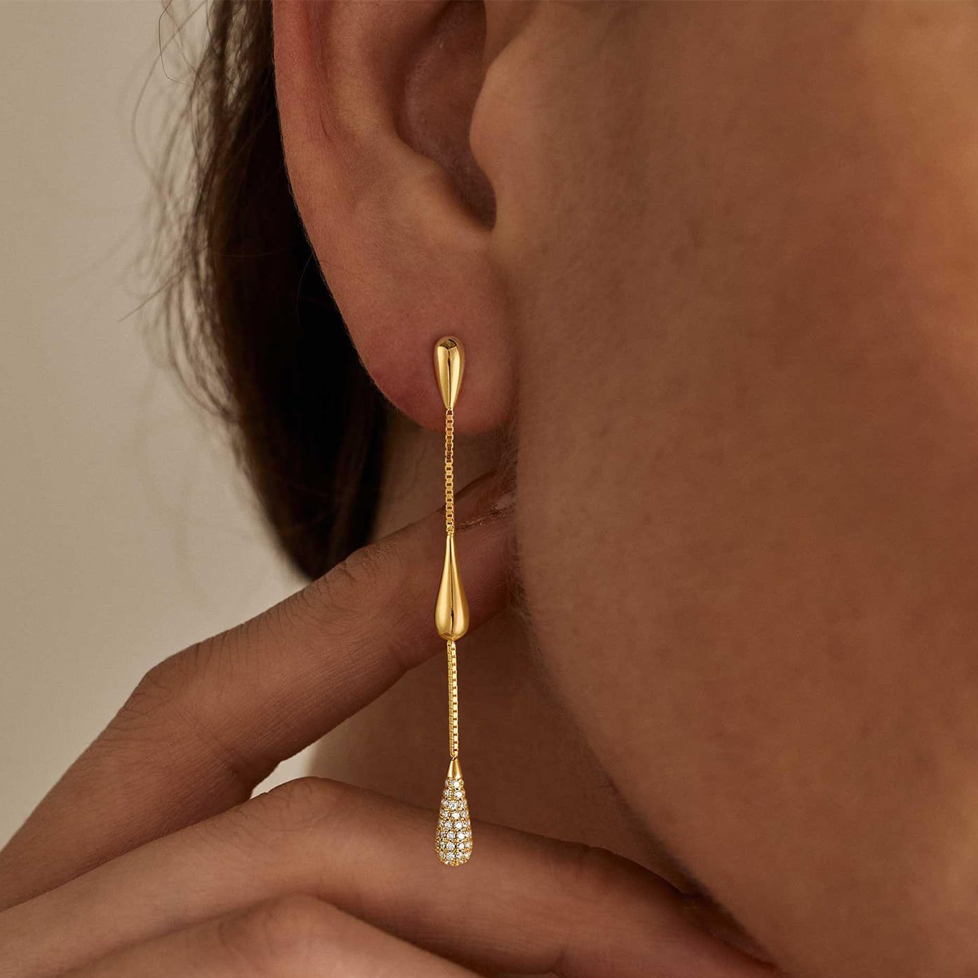 Minimal Teardrop Drop Earrings