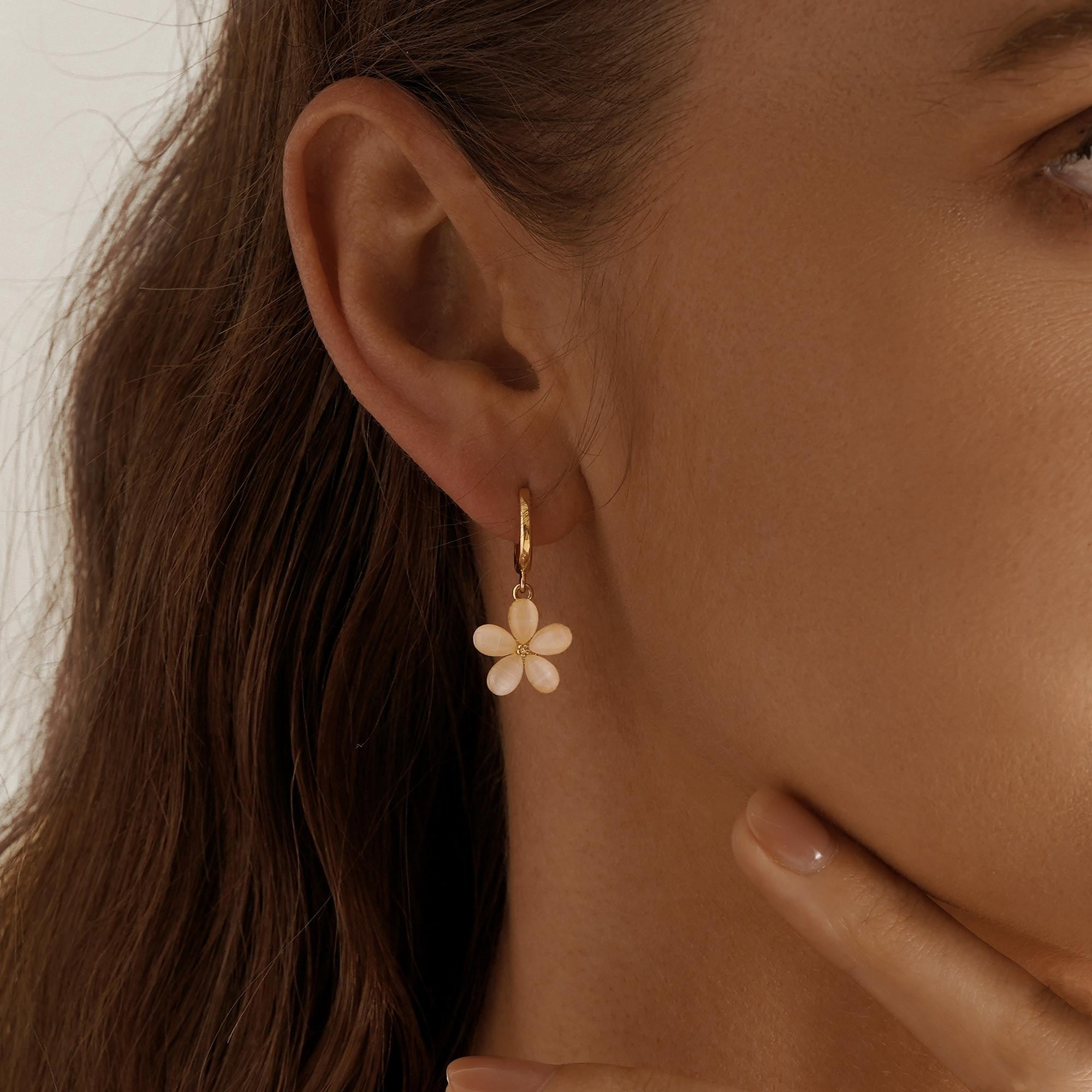 Simple Floral Earrings (2 PCS)