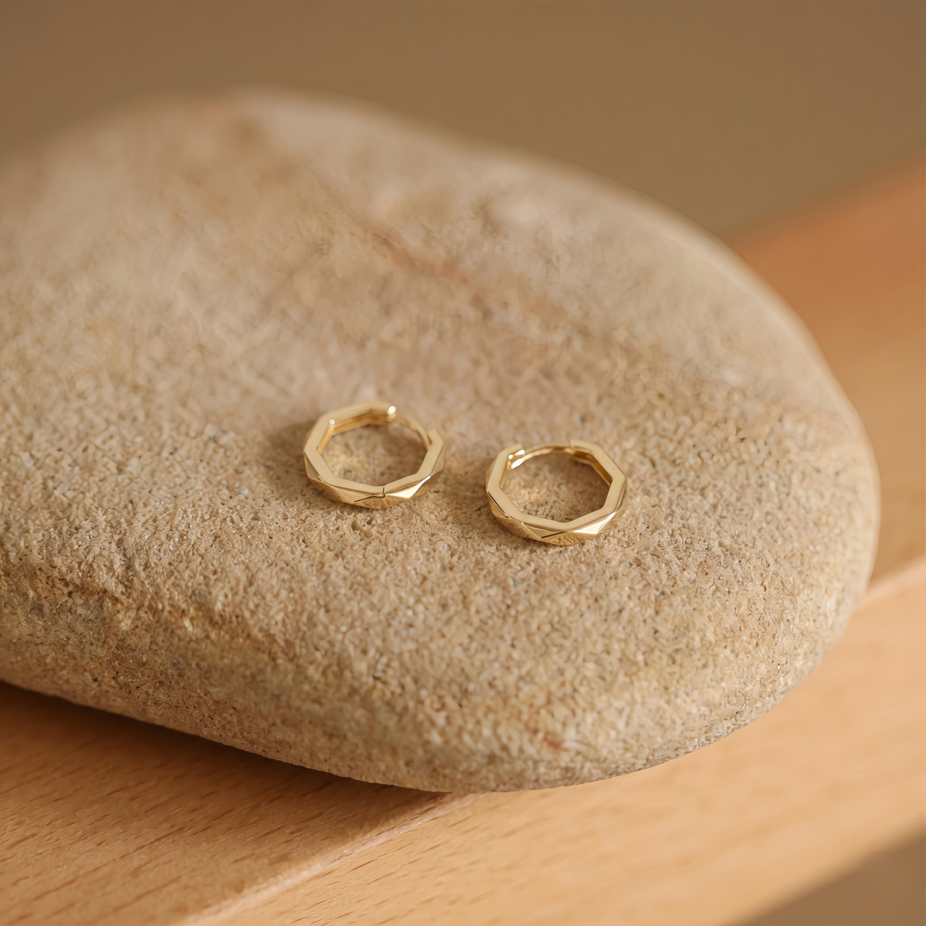 Geometric Hoop Earrings — Clean Lines with Everyday Shine