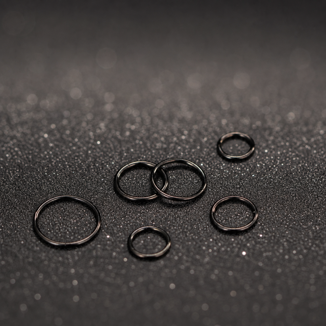 Seamless Clicker Hoop Earrings — Clean Shine, Easy Stacking
