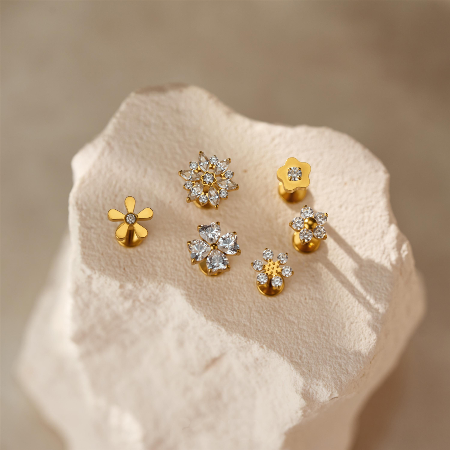 Titanium Flower Stud(1 PC)