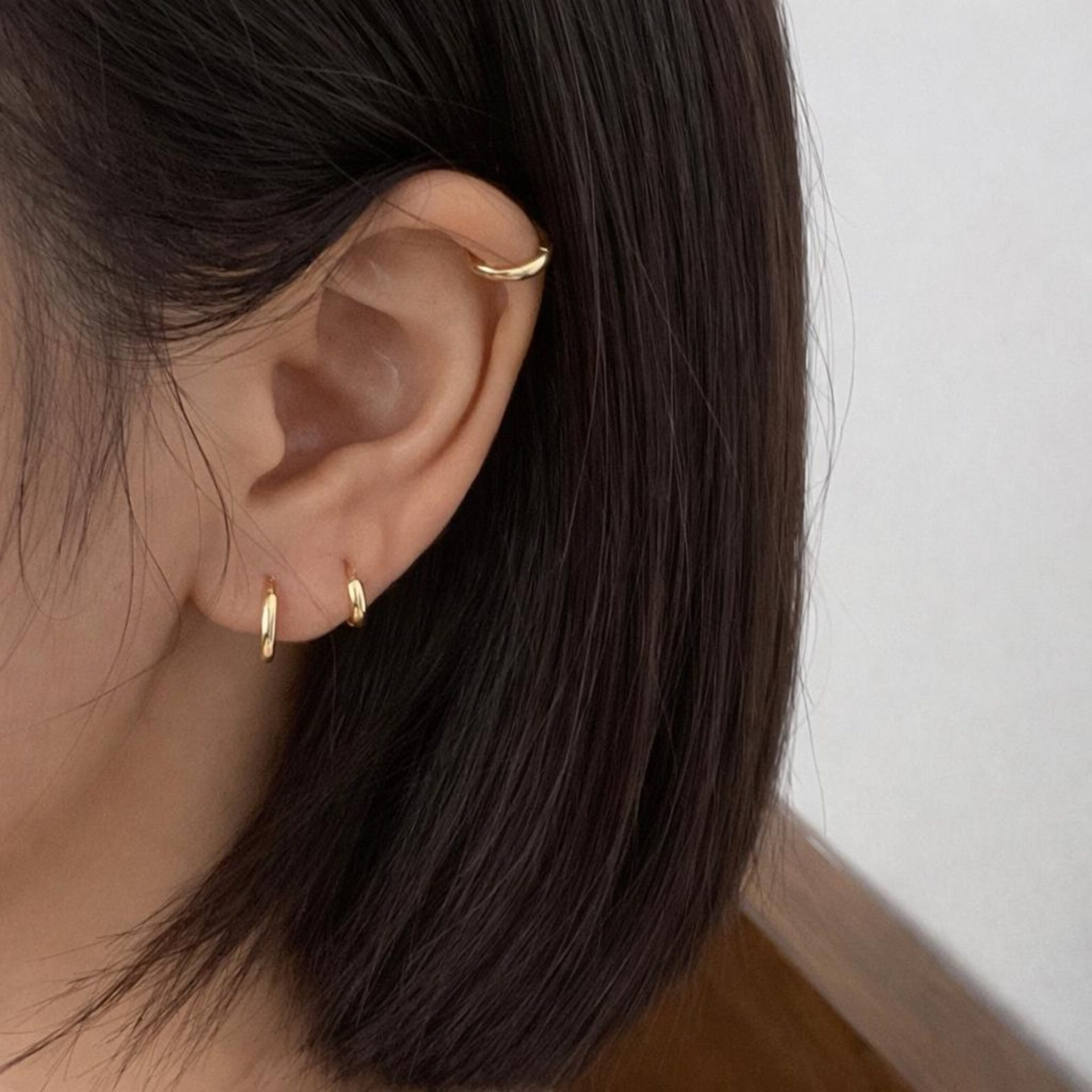 Minimal Mini Hoop Earring