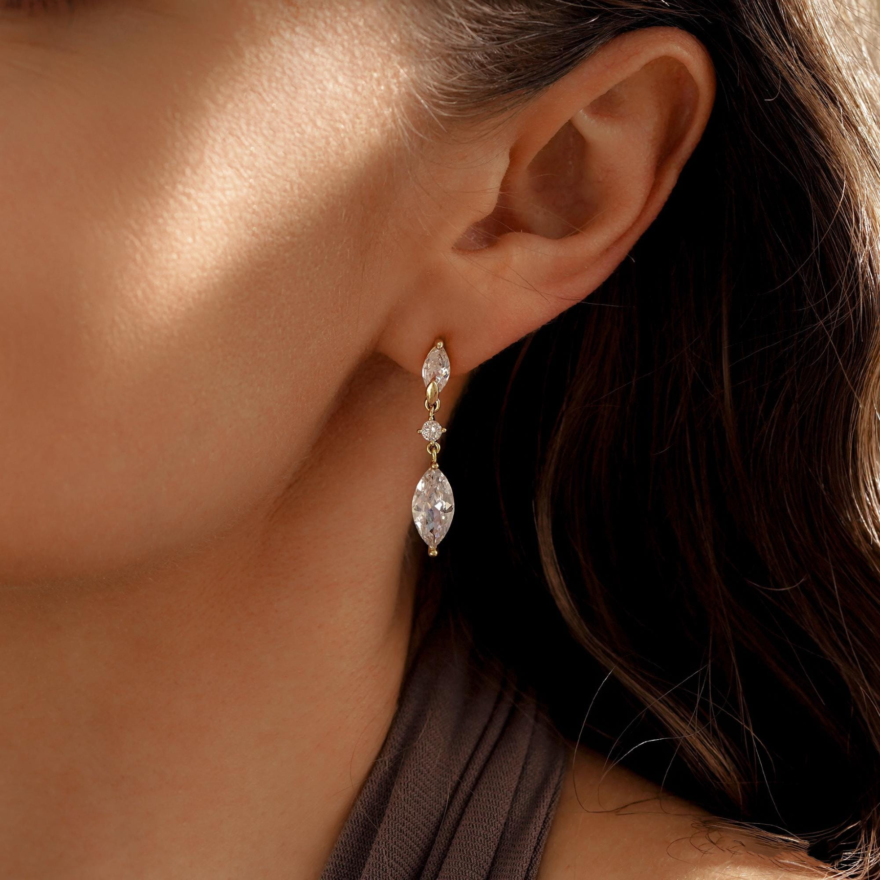 Minimal Diamond Drop Earrings