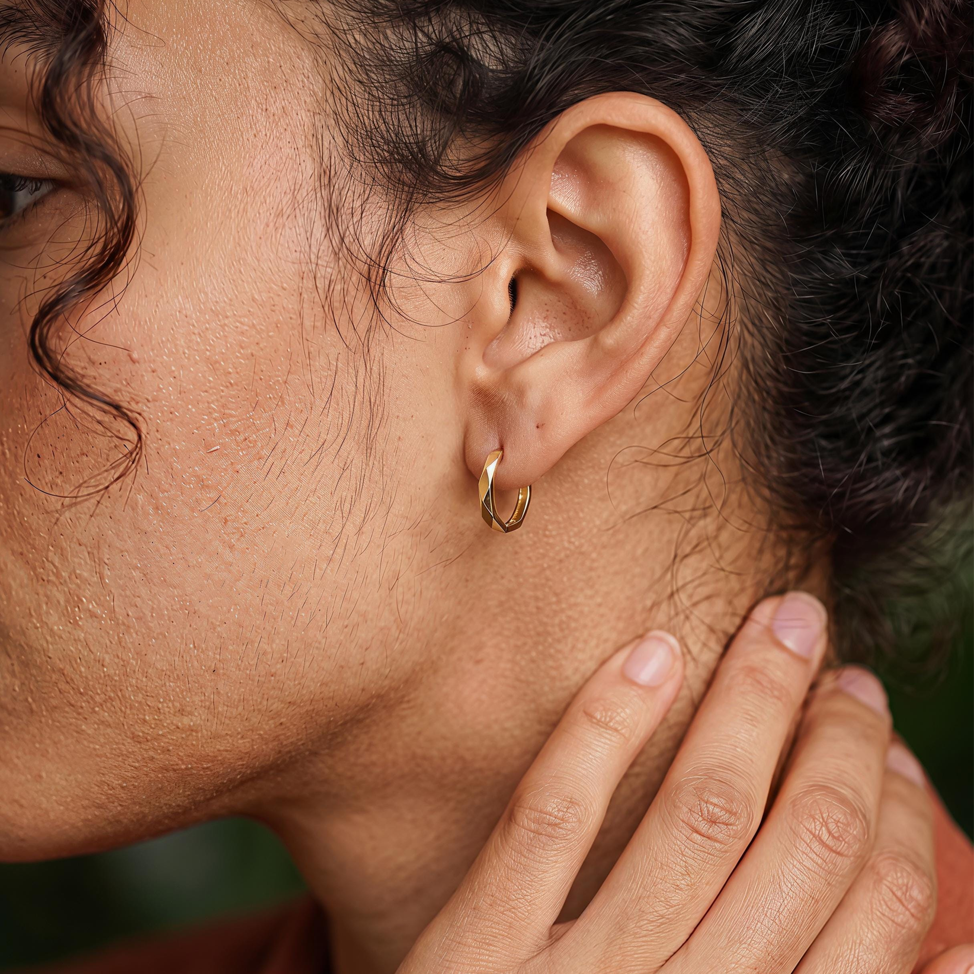 Geometric Hoop Earrings — Clean Lines with Everyday Shine