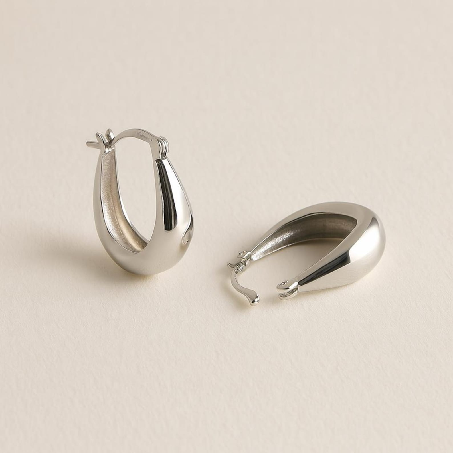 Sterling Silver Teardrop Earrings (2PCS)