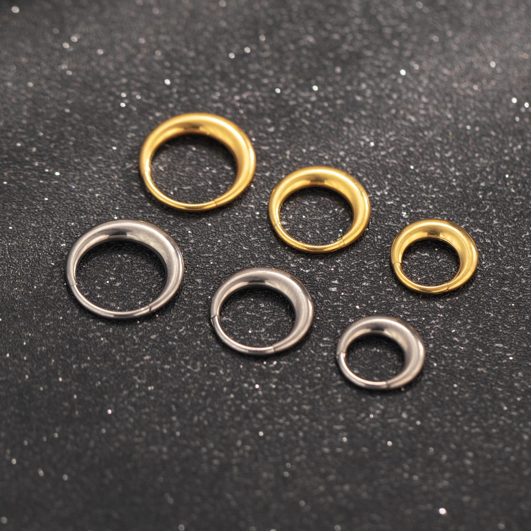 Chunky Seamless Hinged Hoop Earring