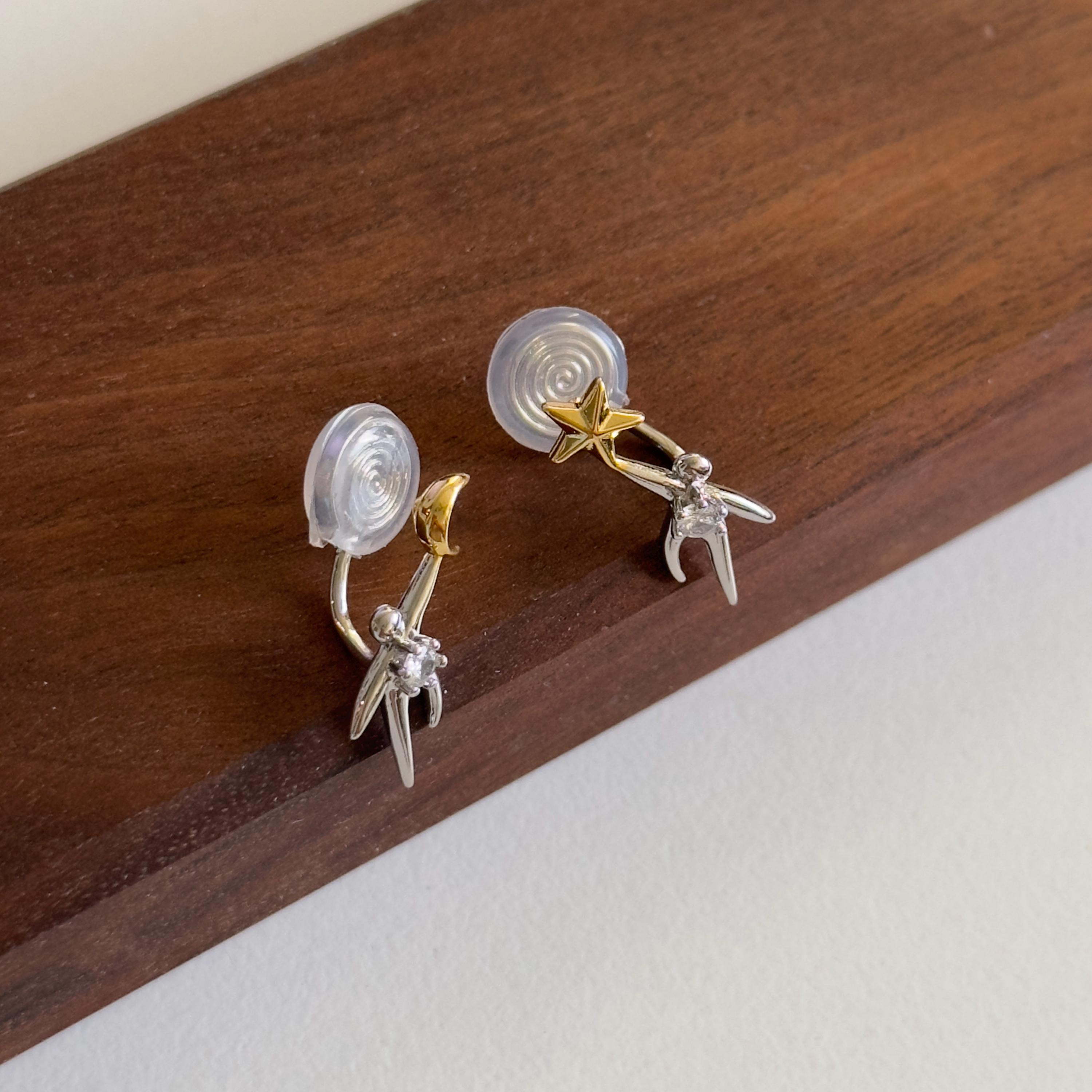 Mismatched Star and Moon Earrings (2 PCS)