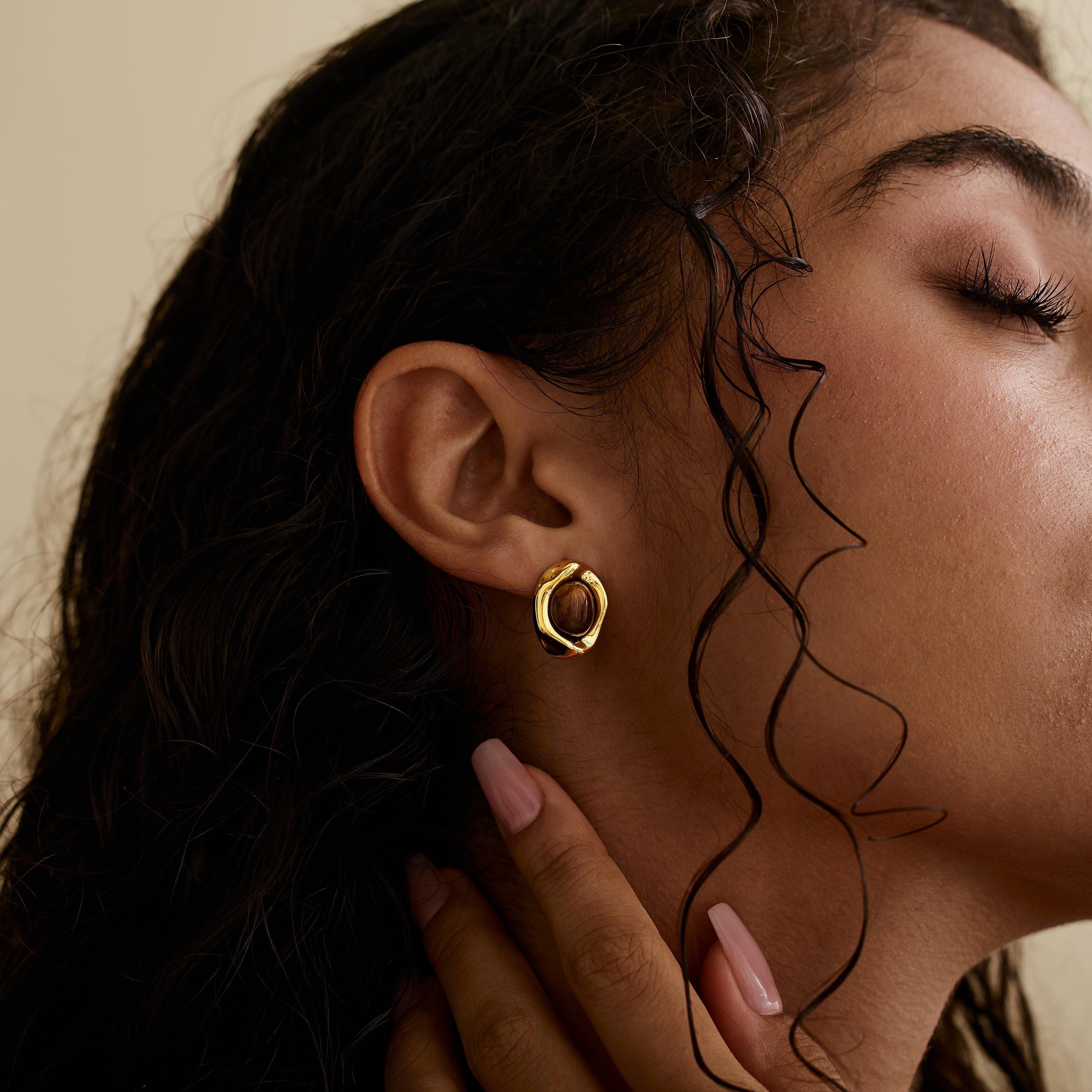 Tiger Eye Stud Earrings — Warm Vintage Glow
