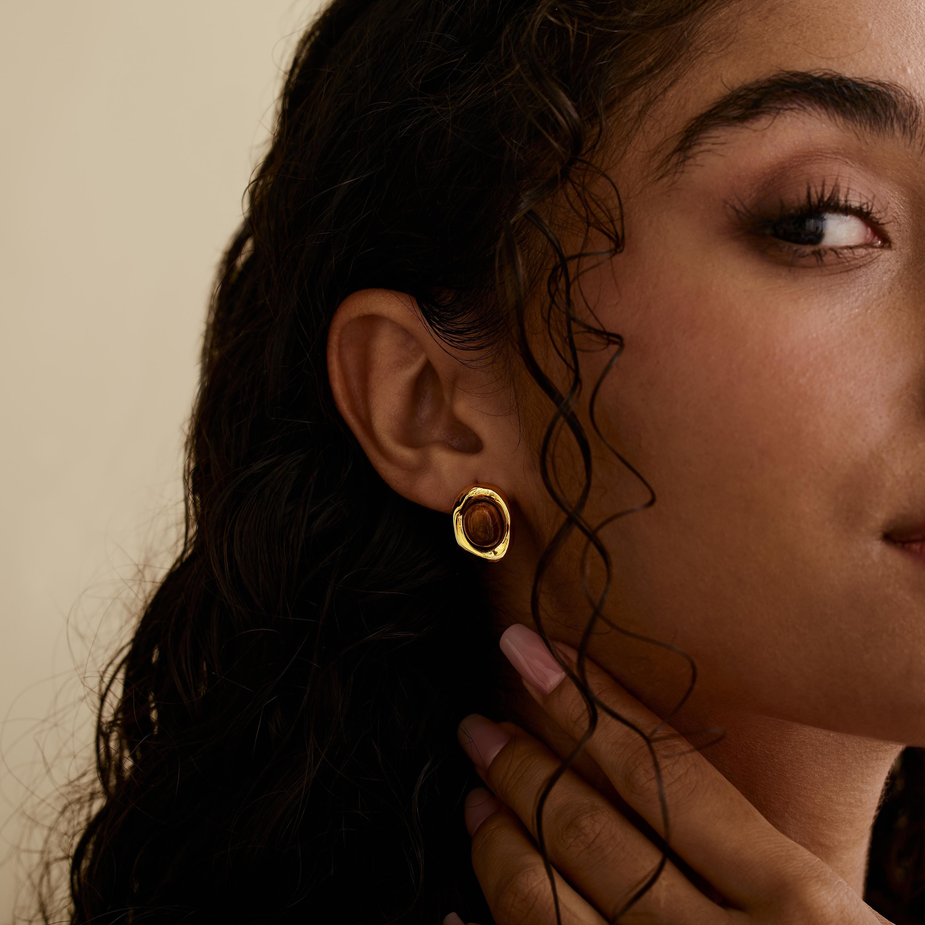 Tiger Eye Stud Earrings — Warm Vintage Glow