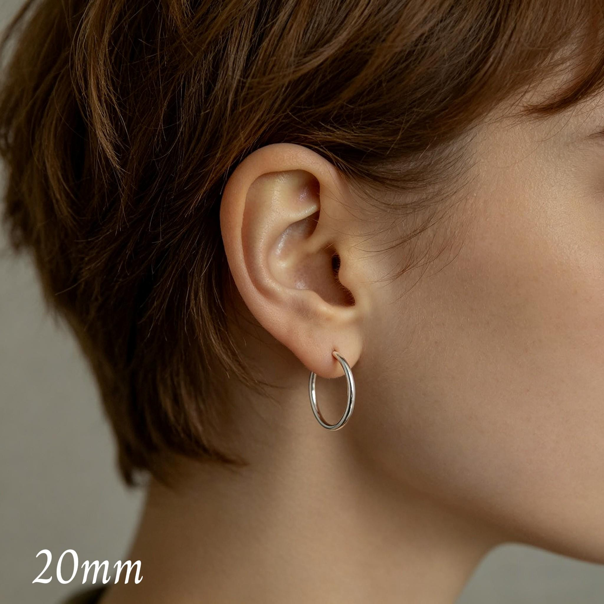 Large Hoop Earrings — Effortless Shine with a Bold Feel