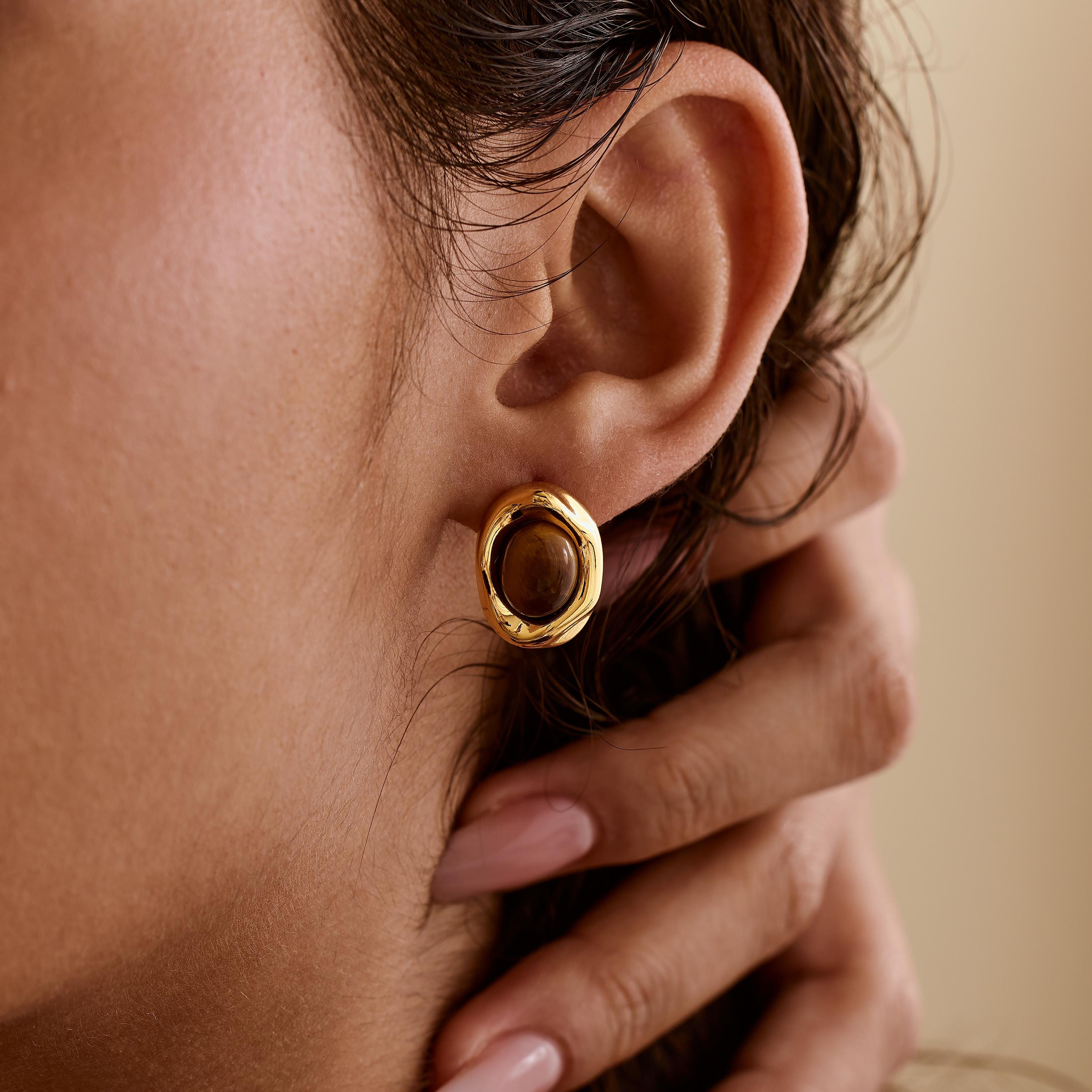 Tiger Eye Stud Earrings — Warm Vintage Glow