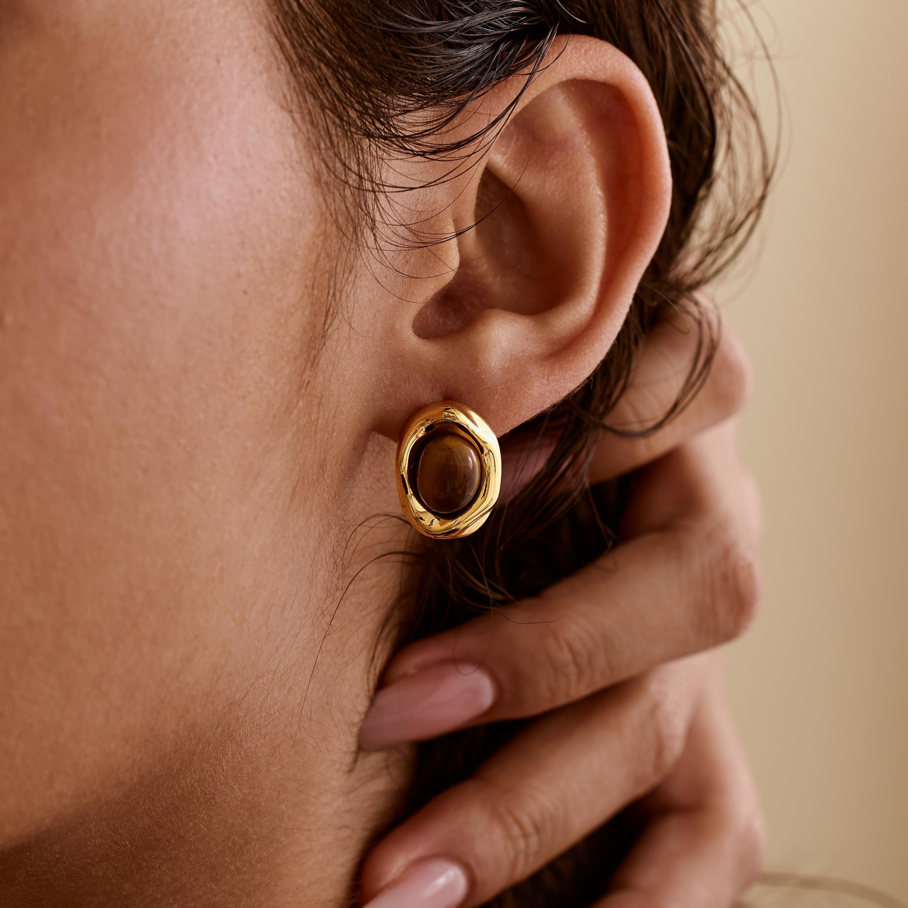 Tiger Eye Stud Earrings — Warm Vintage Glow