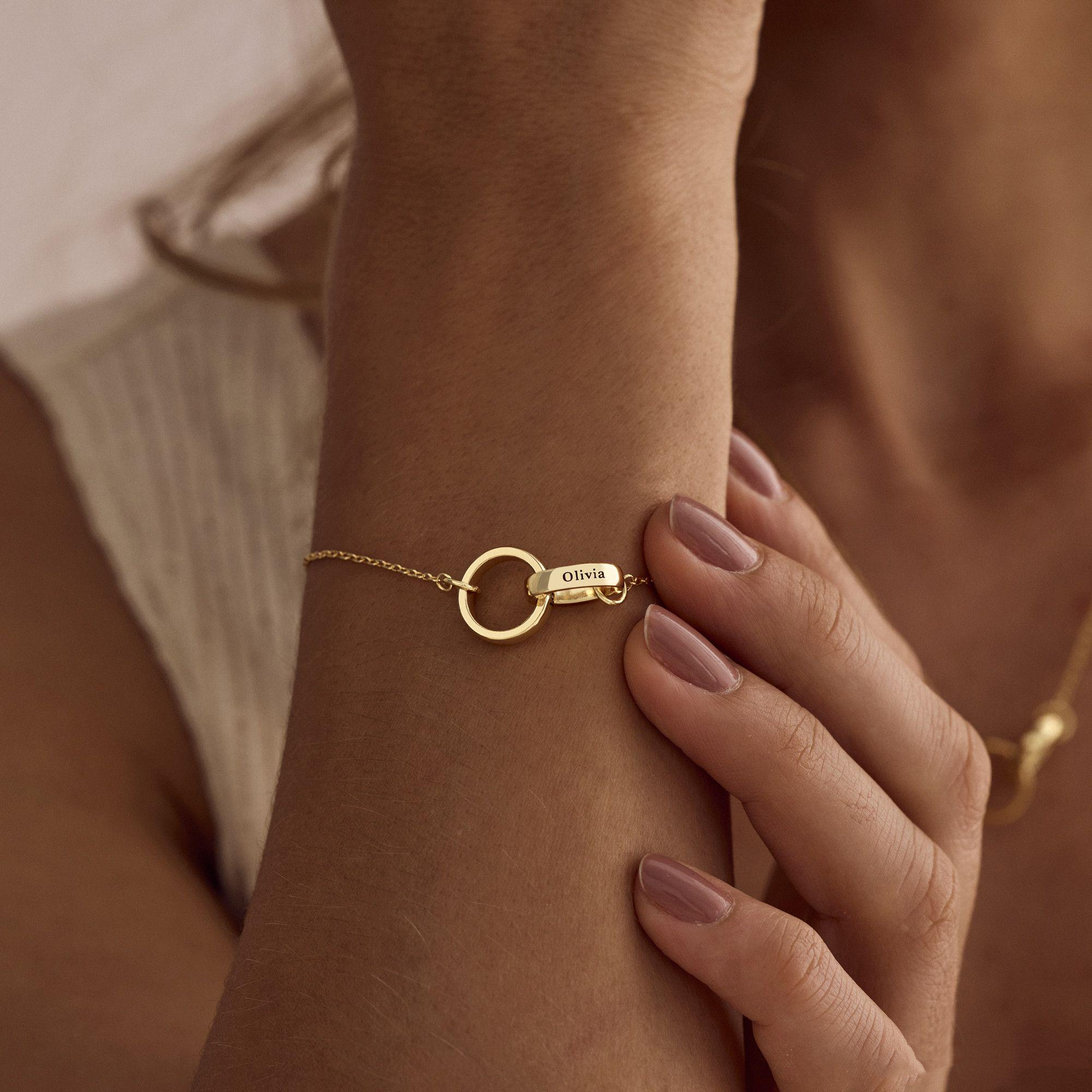 Personalization Circle Name Bracelet