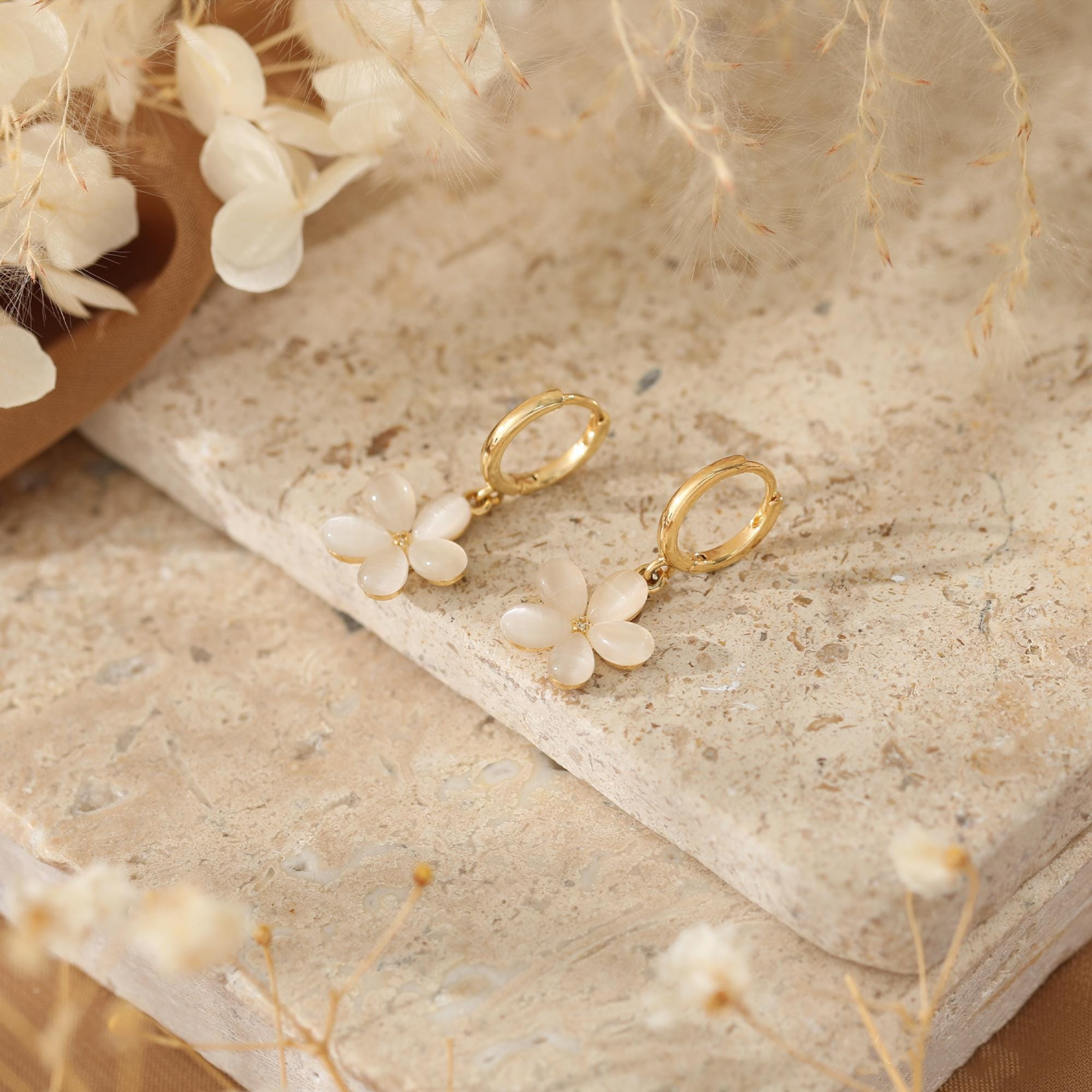 Simple Floral Earrings (2 PCS)